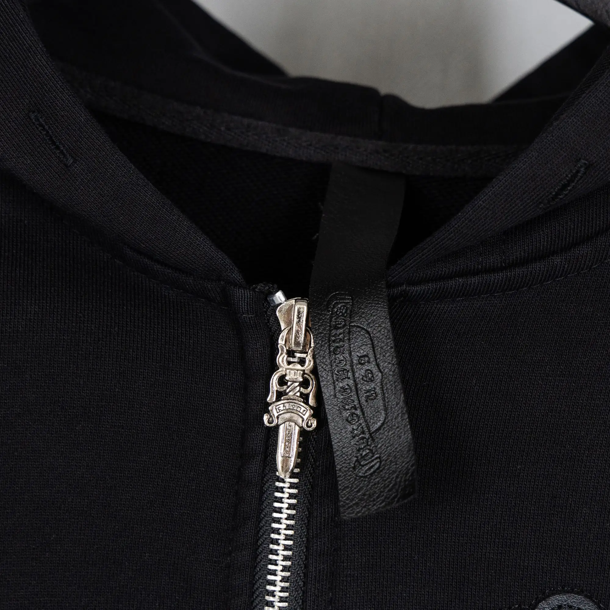 Appliquéd Embroidered Zip-Up Hoodie D23519759 — view 10