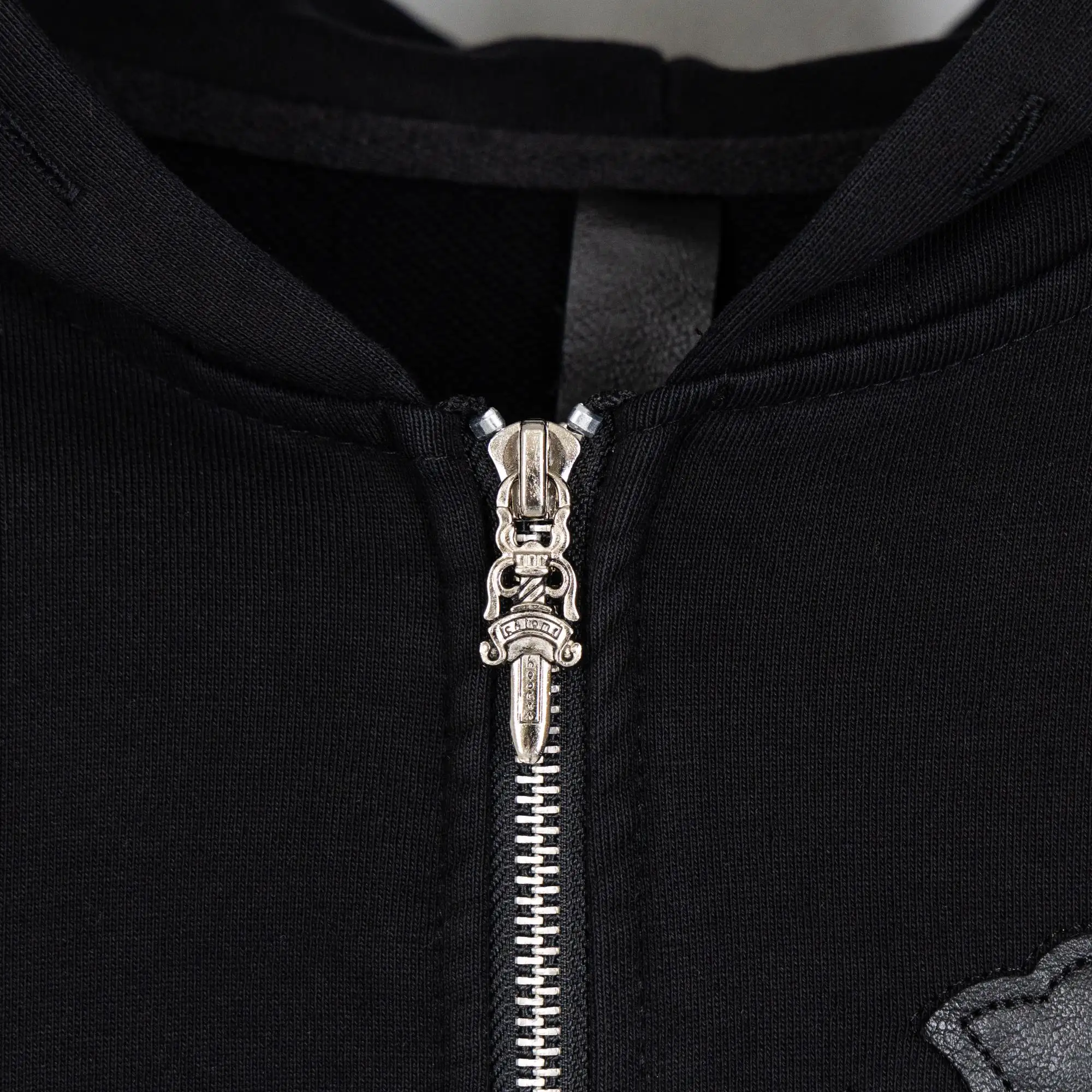Appliquéd Embroidered Zip-Up Hoodie D23519759 — view 11