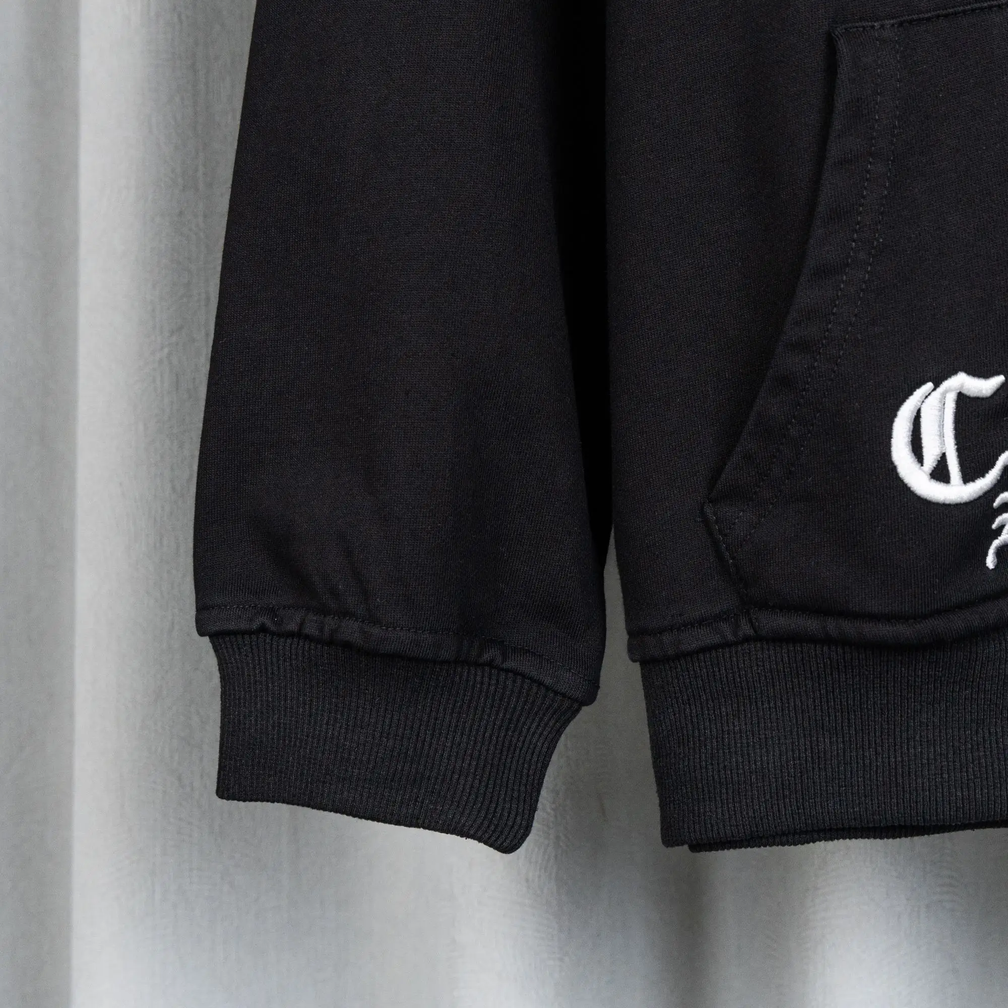 Appliquéd Embroidered Zip-Up Hoodie D23519759 — view 15