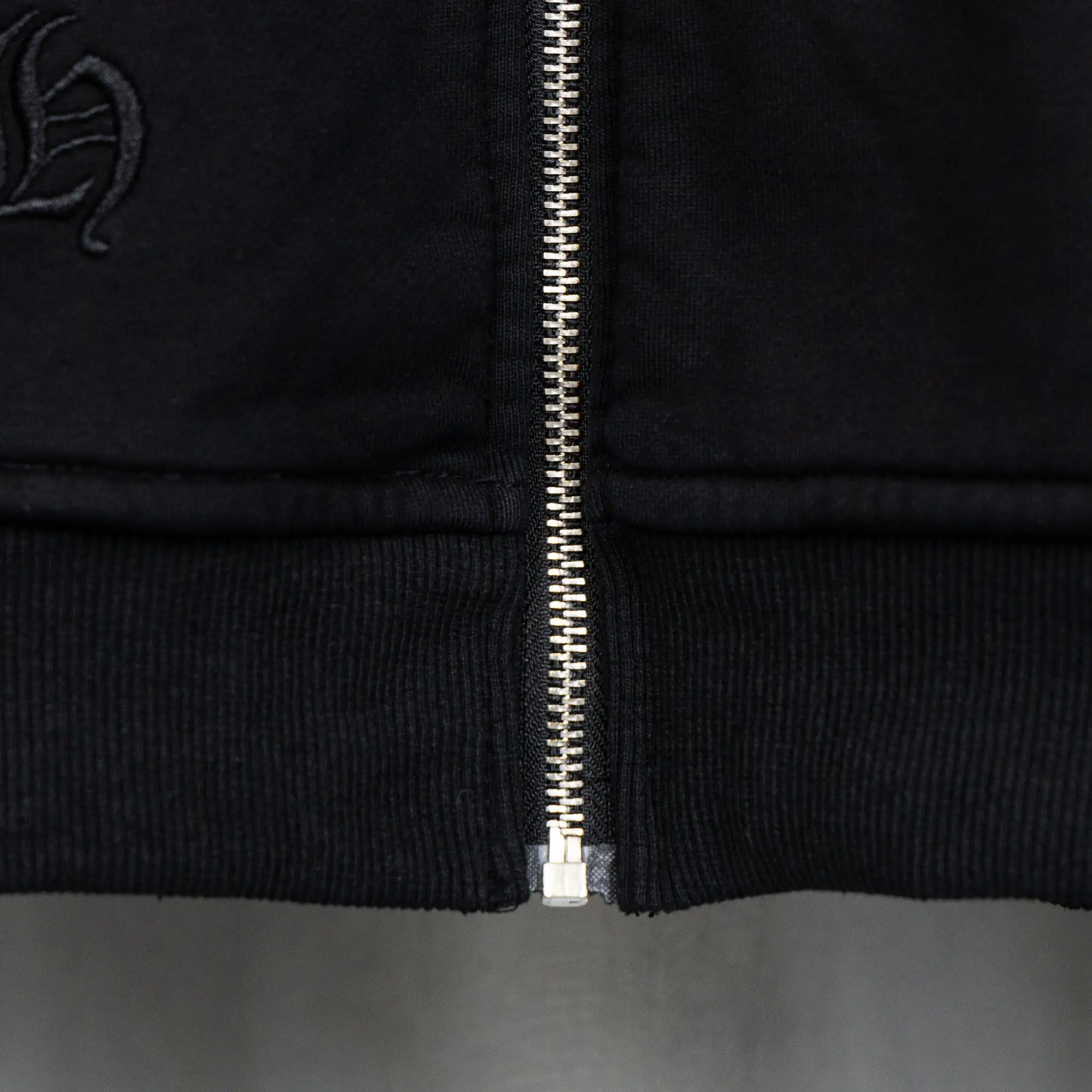 Logo-Appliqué Zip-Up Hoodie D23519760 — view 12