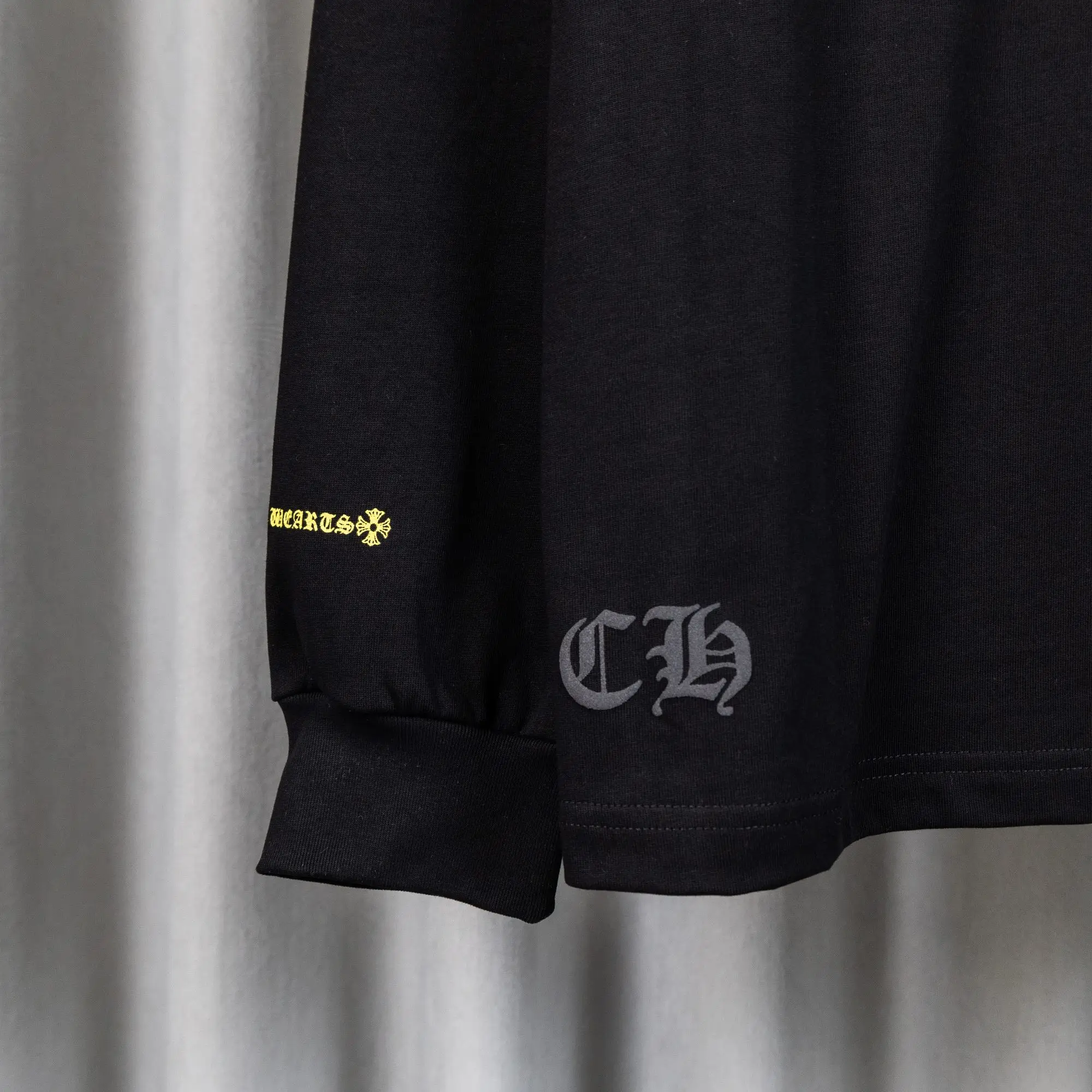 Logo-Print Cotton Long-Sleeve T-Shirt D16019738 — view 11