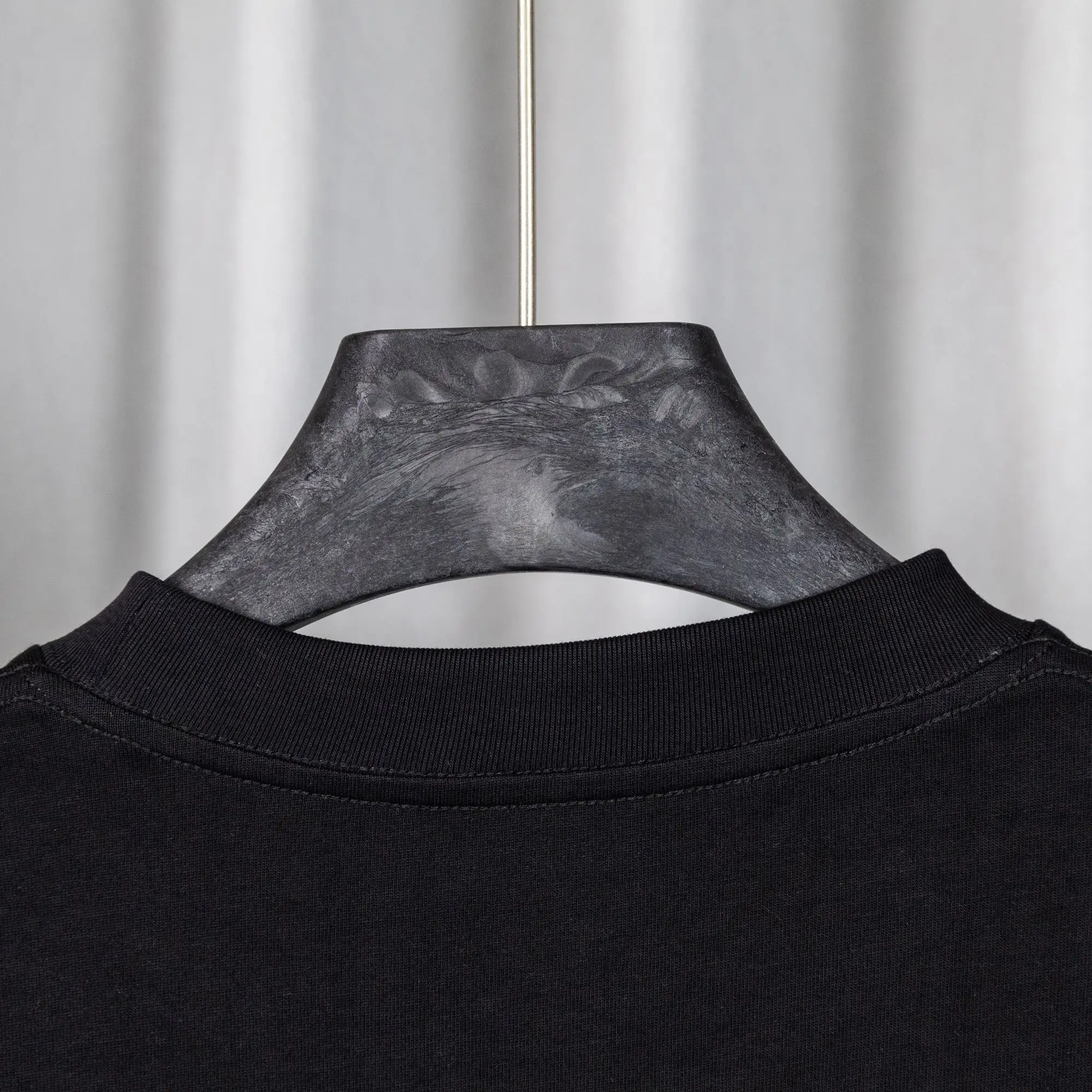 Logo-Print Cotton Long-Sleeve T-Shirt D16019738 — view 13