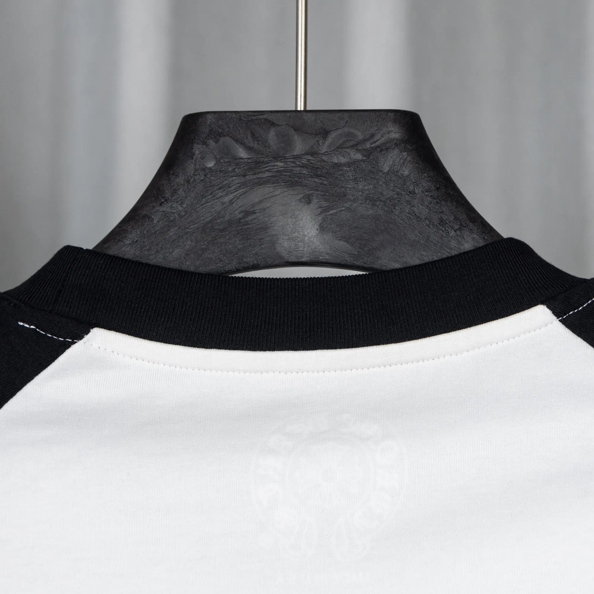 Logo-Print Cotton Jersey Long-Sleeve T-Shirt D16019734 — view 4