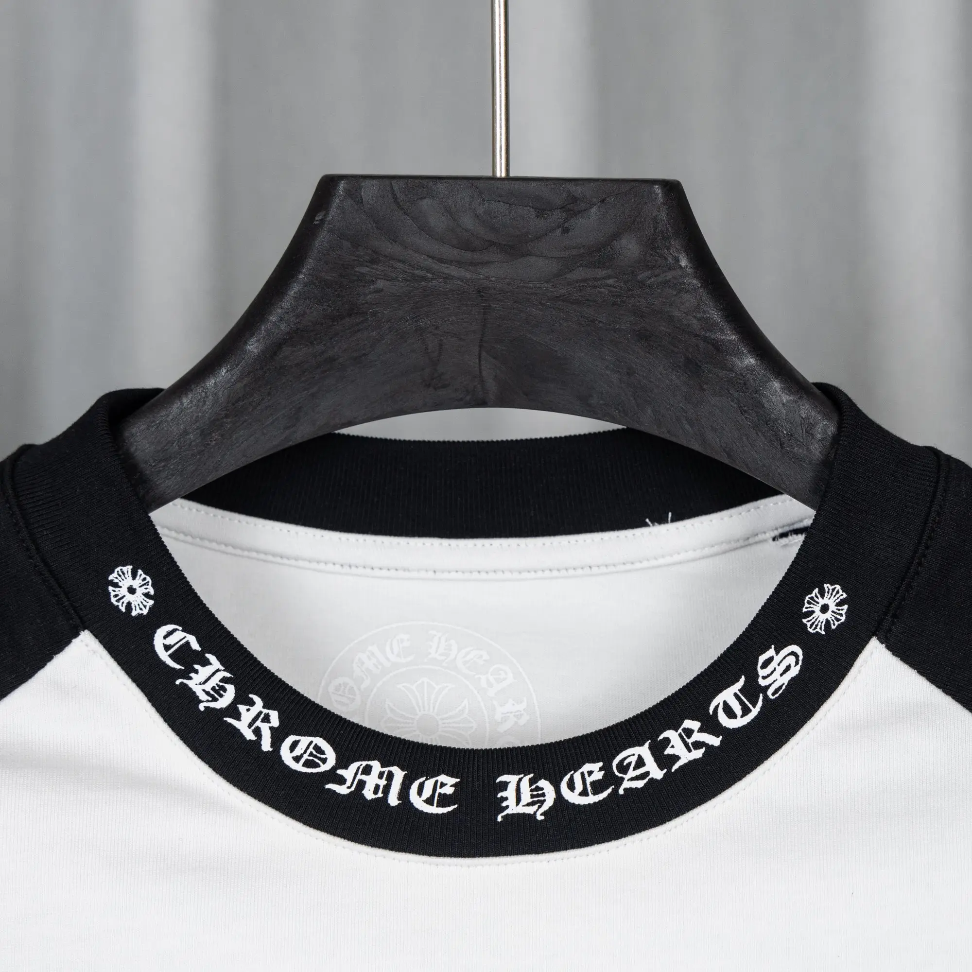 Logo-Print Cotton Jersey Long-Sleeve T-Shirt D16019734 — view 6