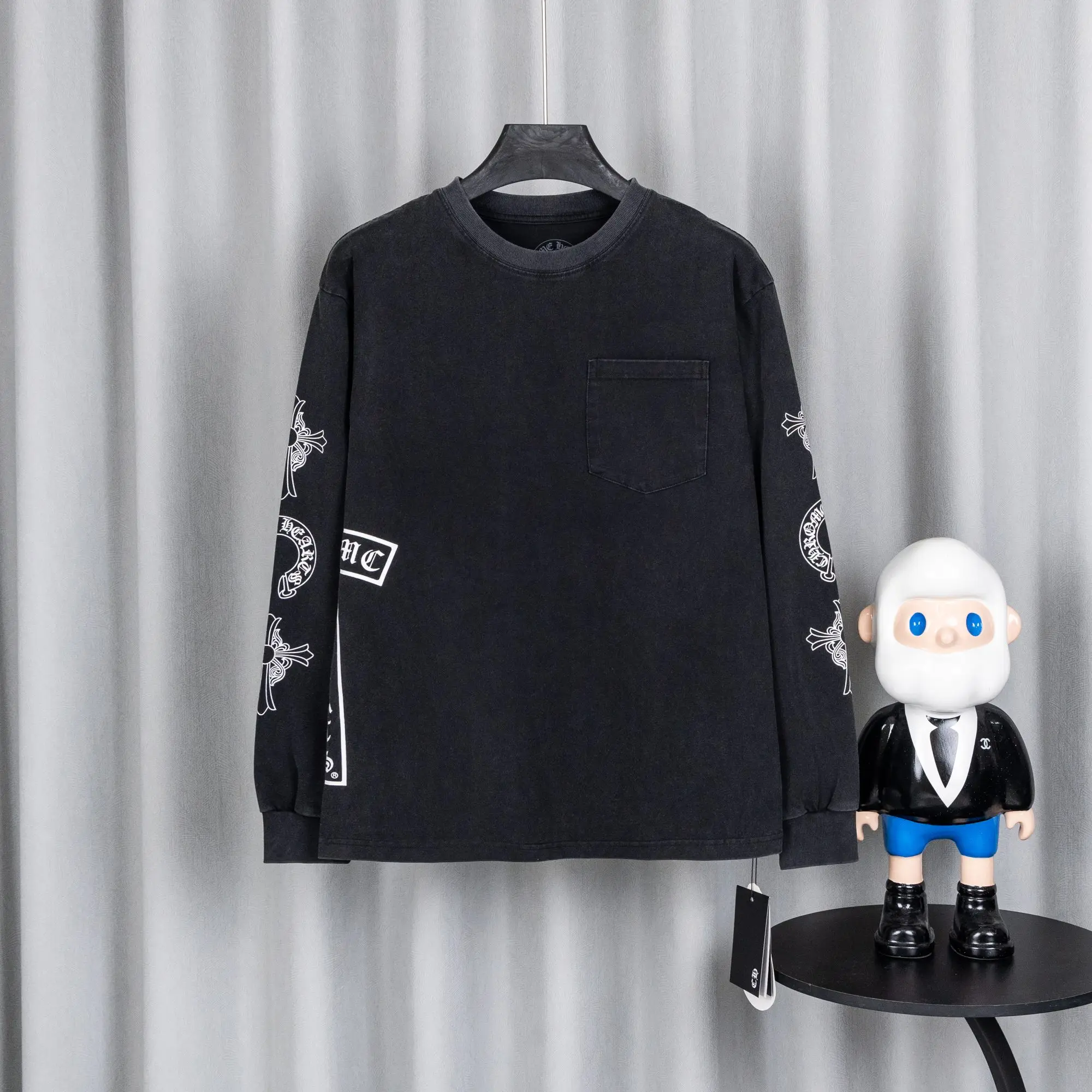 Graphic Print Long-Sleeve Cotton T-Shirt D17019731