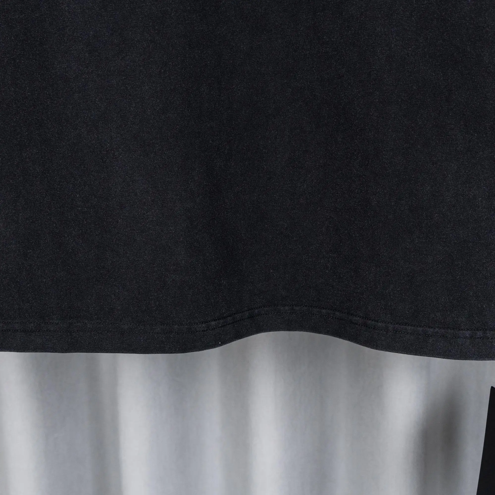 Graphic Print Long-Sleeve Cotton T-Shirt D17019731 — view 13