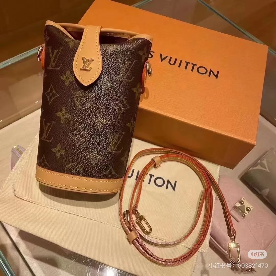 Nano Monogram Bucket Bag D26518094 — view 3
