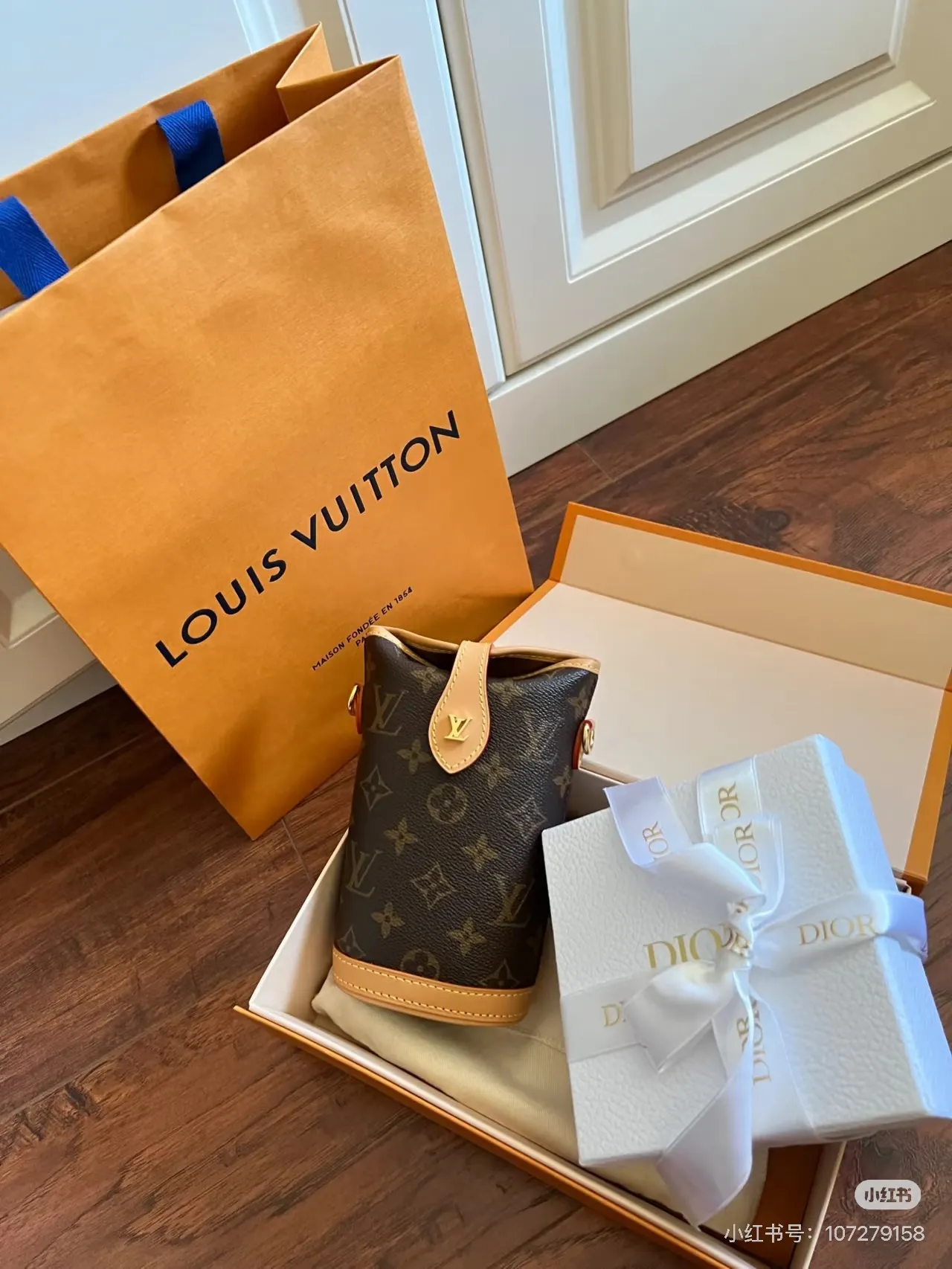 Nano Monogram Bucket Bag D26518094 — view 4