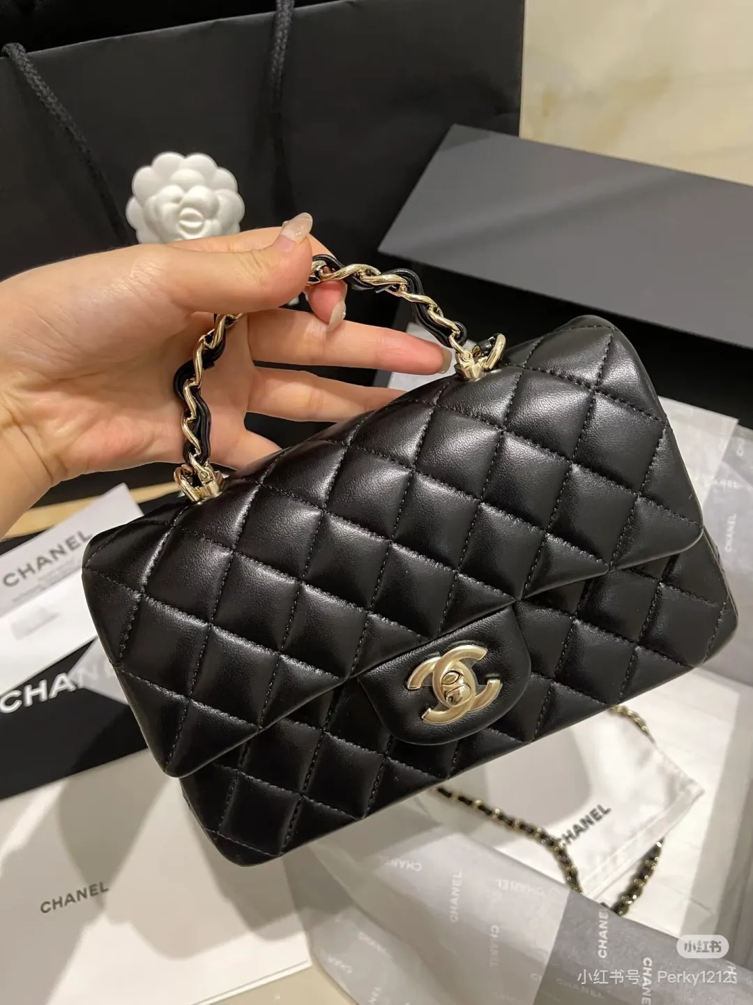 Classic Flap Top-Handle Bag D30018036