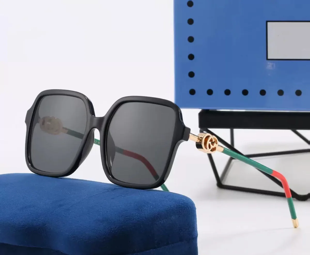 Gucci Oversized Square-Frame Sunglasses D20018531 — view 7