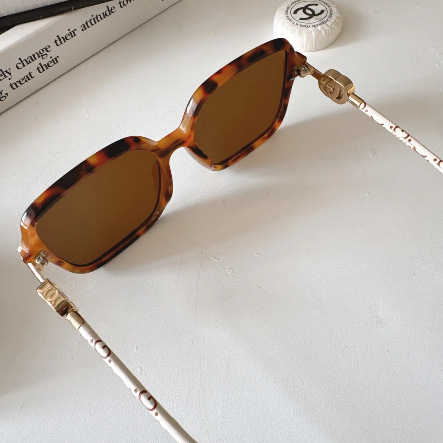 Gucci Leather-Trim Square-Frame Sunglasses D20018530 — view 5