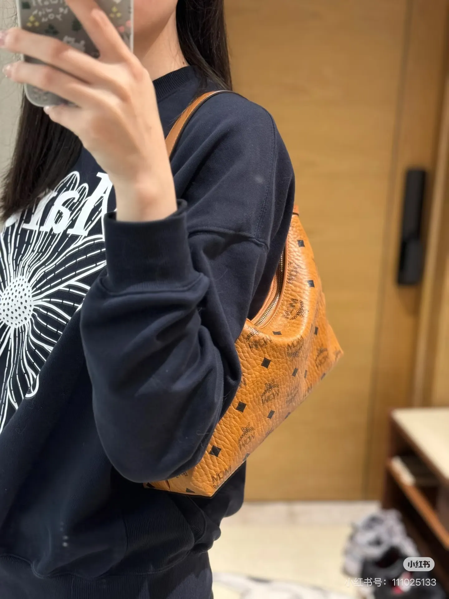 MCM Visetos Hobo Shoulder Bag D27517974 — view 3