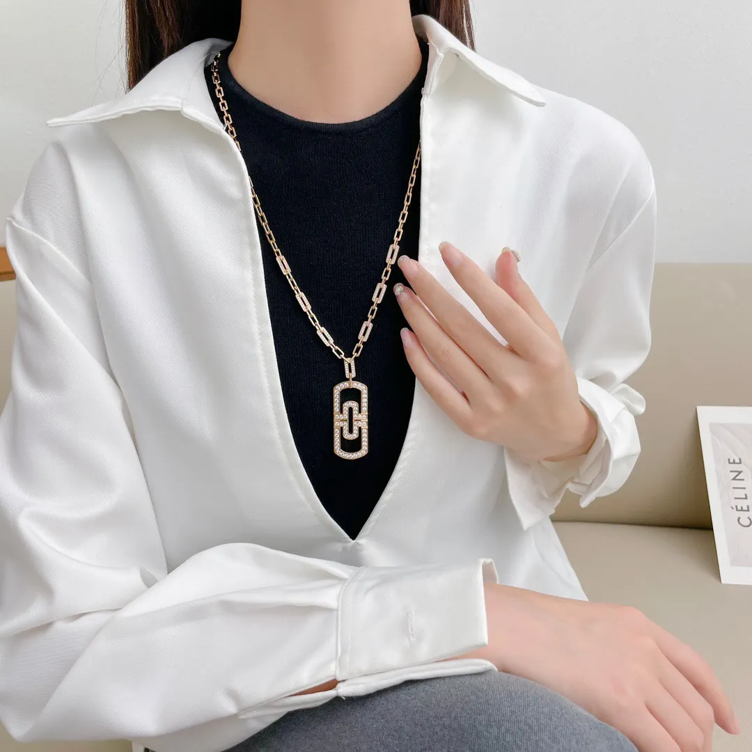 Parentesi Diamond Pendant Necklace (Gold-Plated Brass) D26017147 — view 12