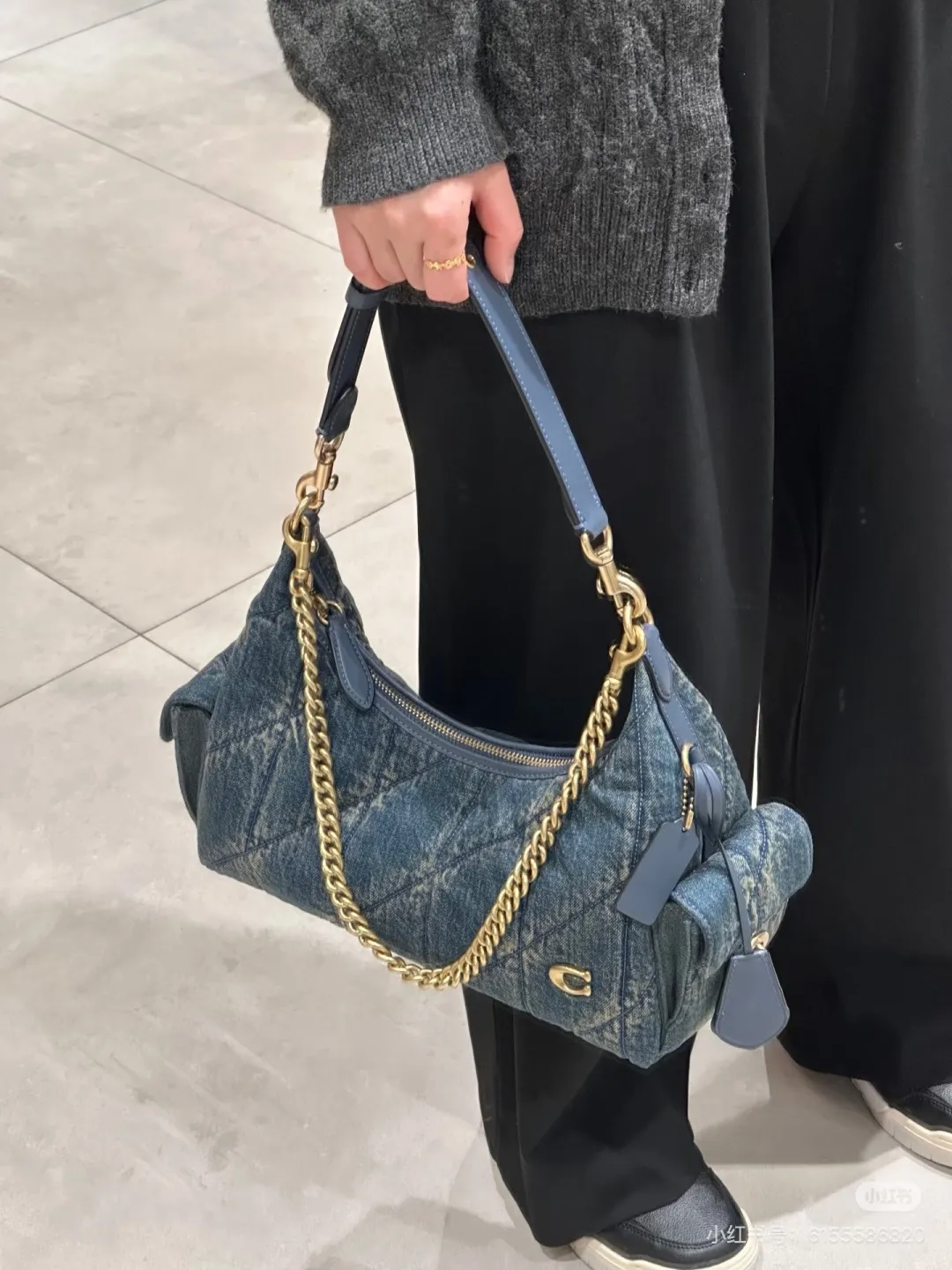 Juliet 30 Denim Shoulder Bag D36018196 — view 4