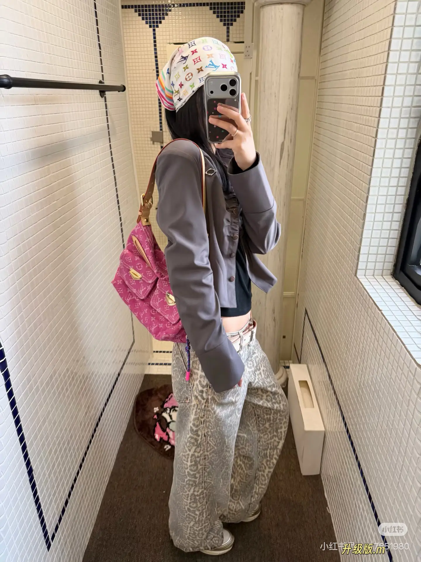 LV Denim Messenger Bag D48017830 — view 9