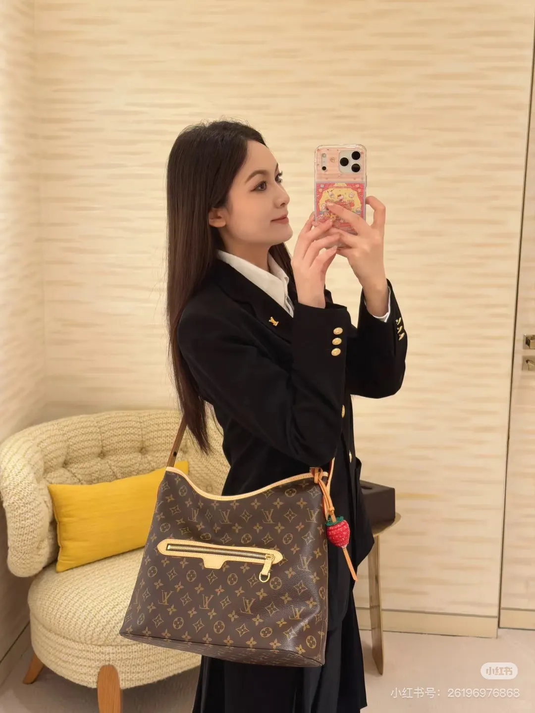 Monogram Hobo Shoulder Bag D36018441 — view 2