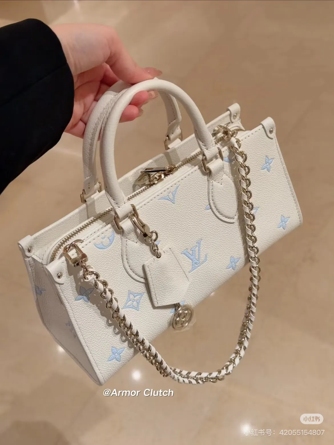 Monogram Empreinte Top-Handle Bag D32018245 — view 4