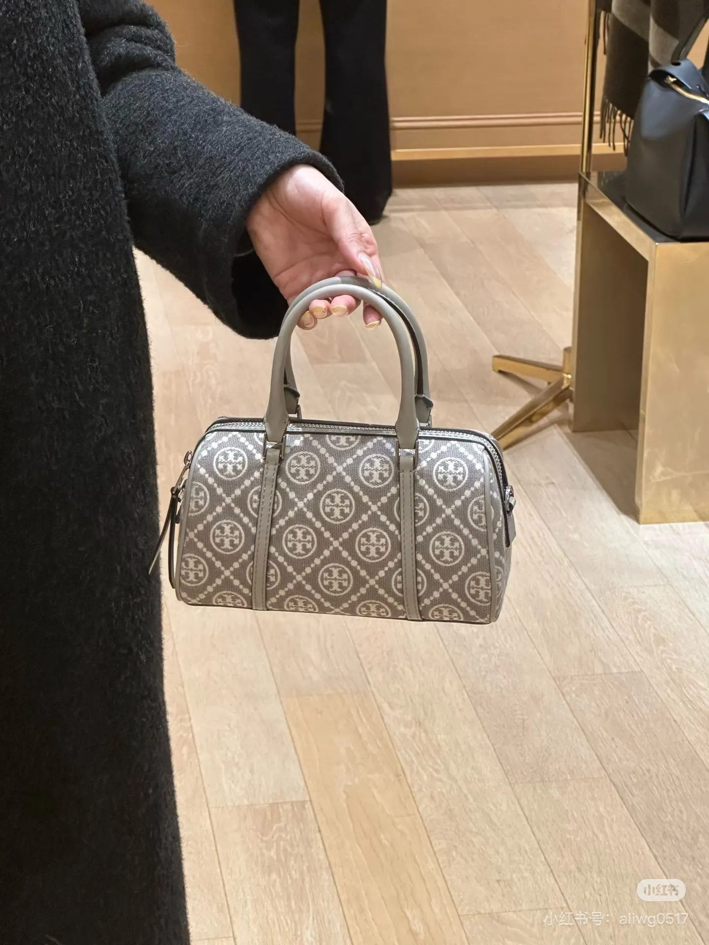 Tory Burch Monogram Boston Bag D28518298 — view 3