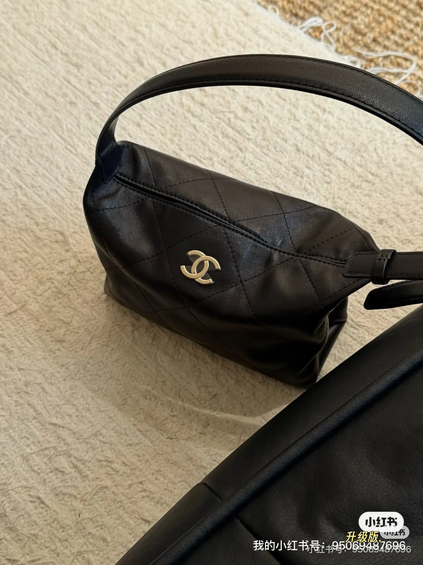 Hobo Shoulder Bag with CC Logo D28517872 — view 3