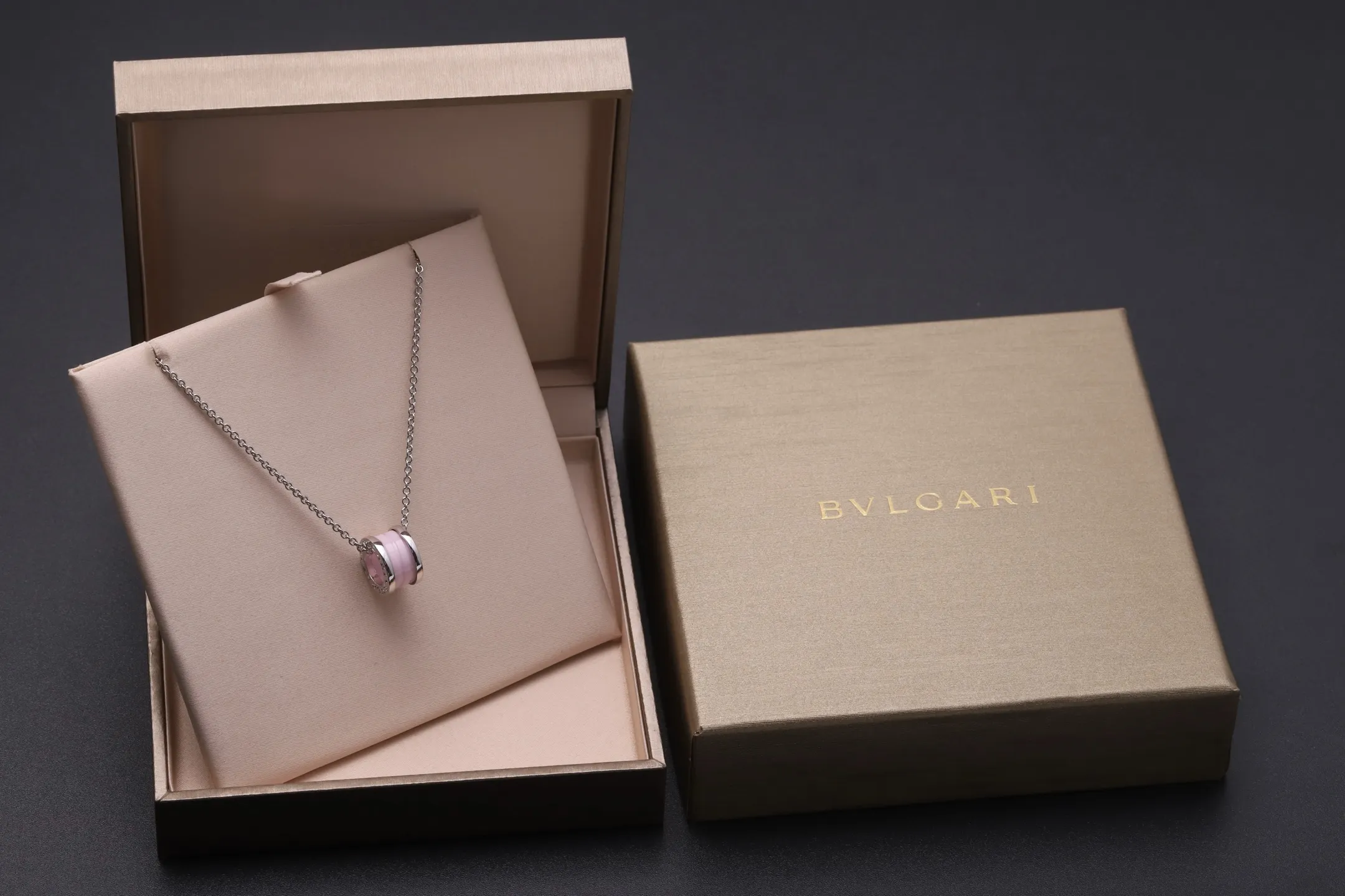 B.zero1 Pink Ceramic Pendant Necklace (Sterling Silver) D28517144 — view 2