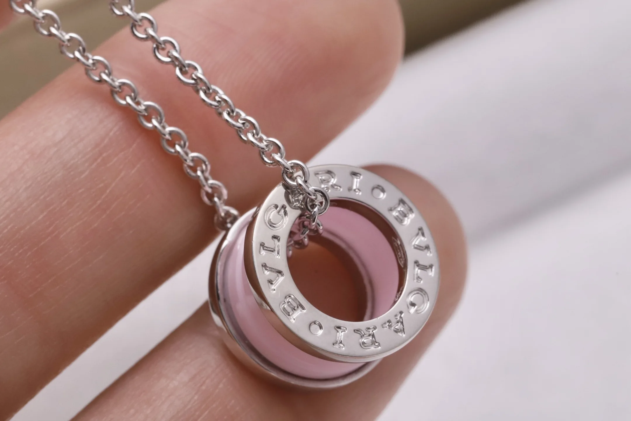 B.zero1 Pink Ceramic Pendant Necklace (Sterling Silver) D28517144 — view 6
