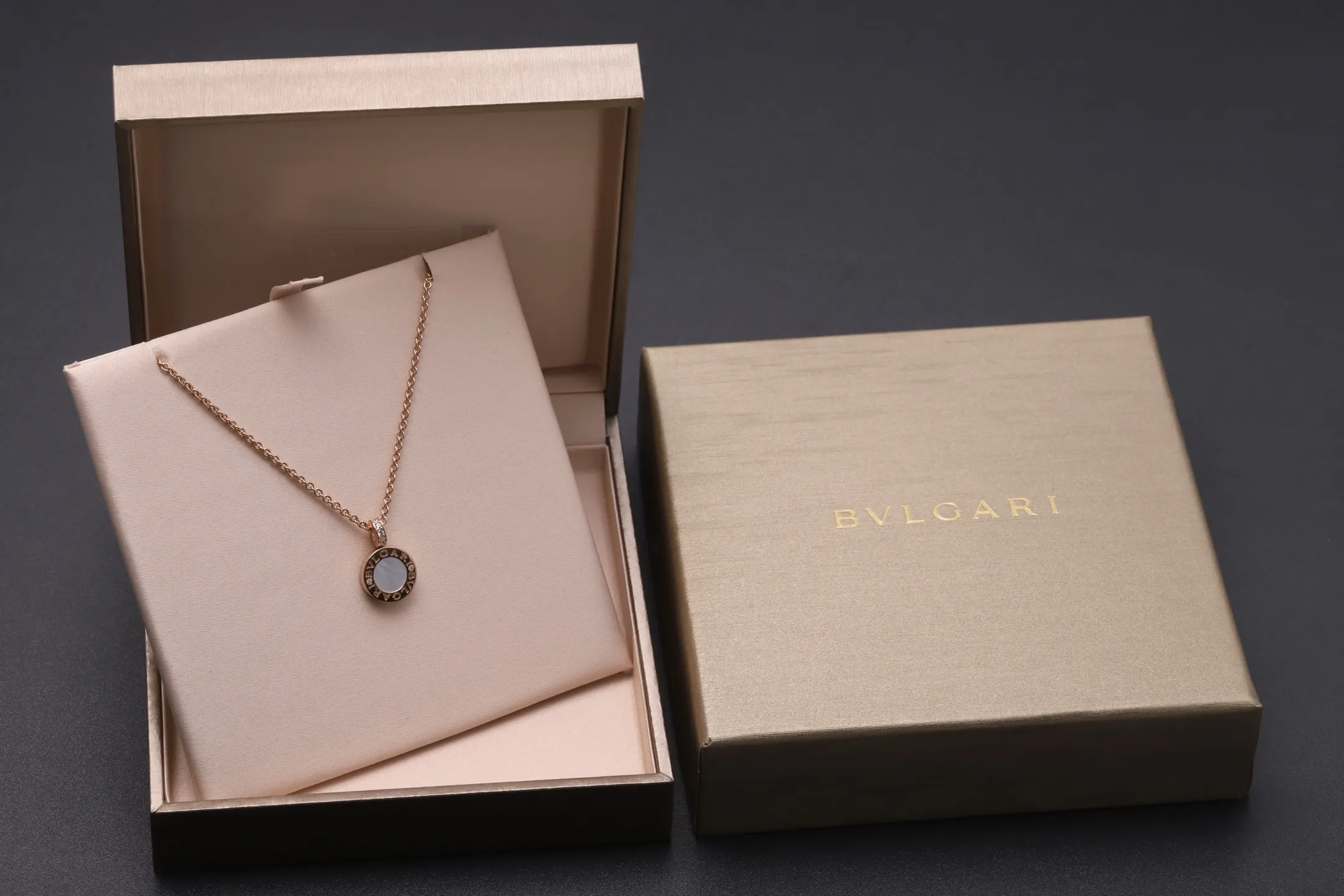 Bulgari Reversible Onyx and Mother-of-Pearl Necklace (Sterling Silver) D29517169 — view 2