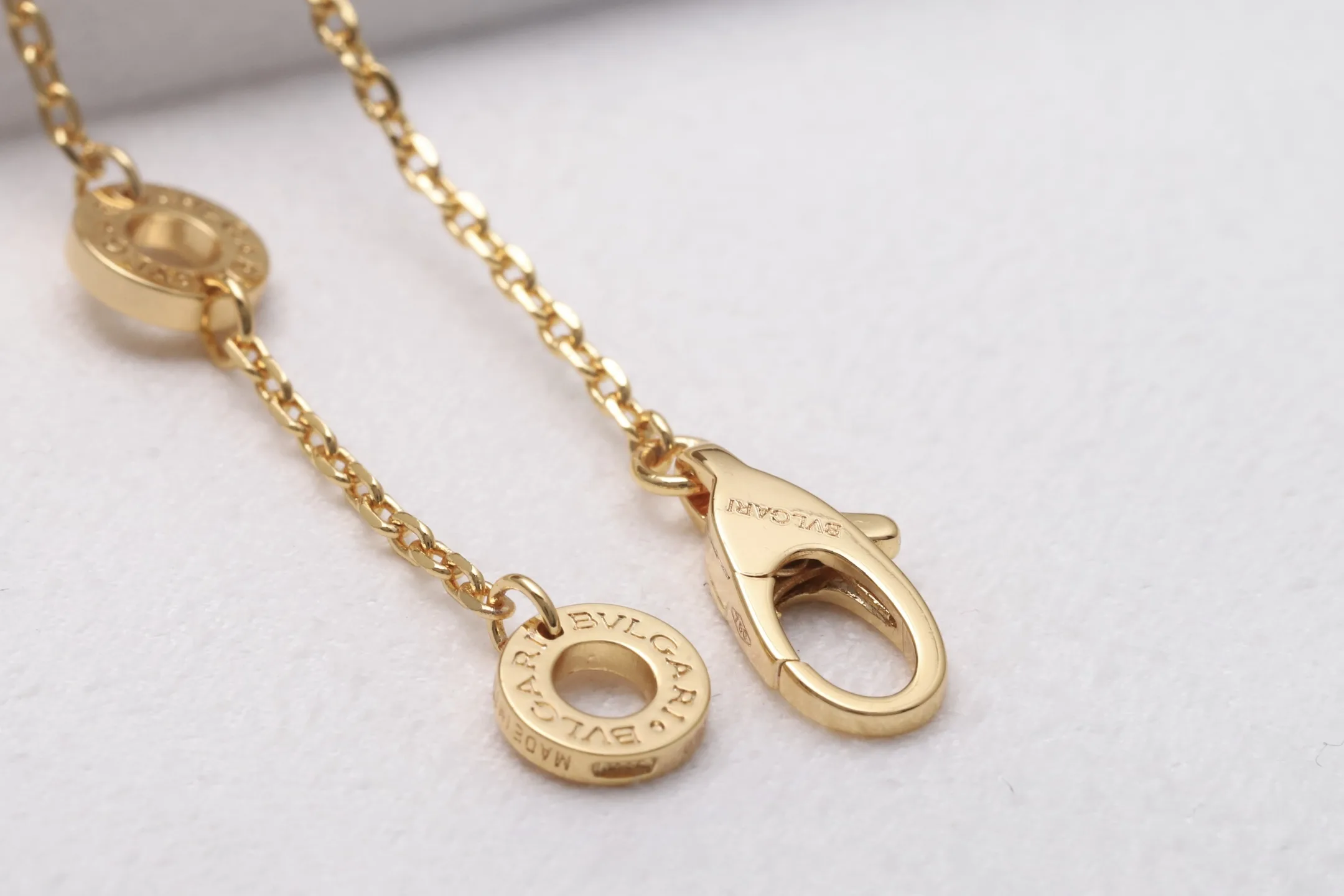 Diva's Dream Mother-of-Pearl Pendant Necklace (Gold-Plated Brass) D16517165 — view 6