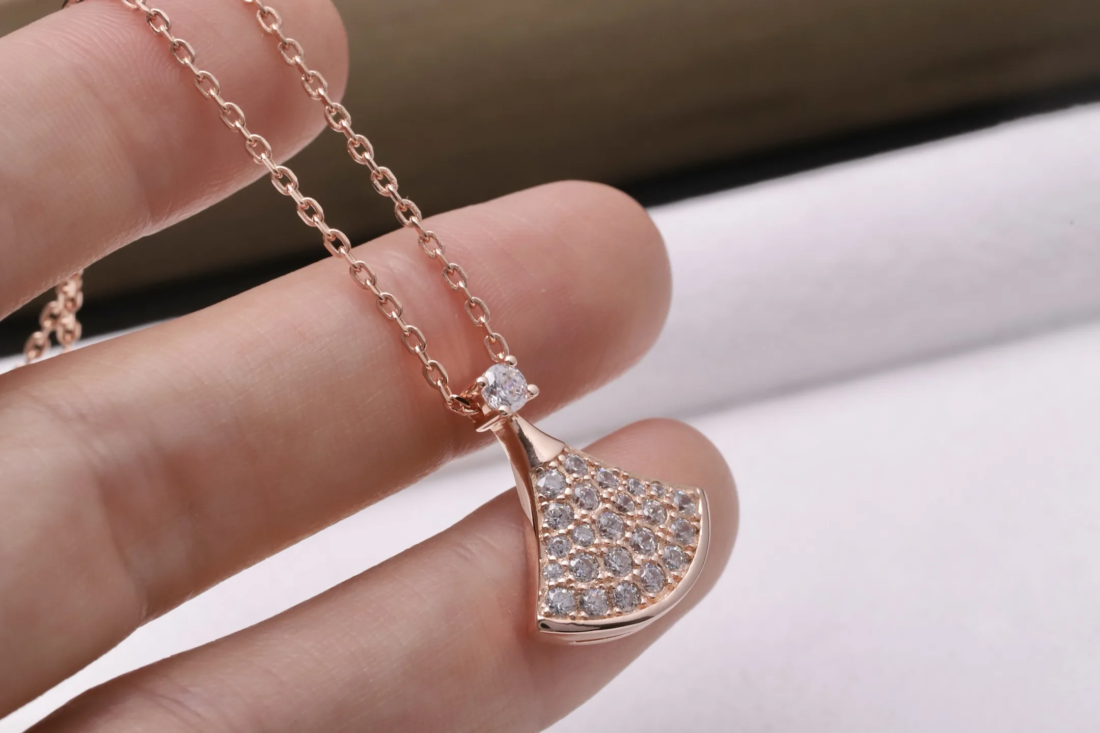 Divas' Dream Pavé Diamond Fan Necklace (Sterling Silver) D21017166 — view 7