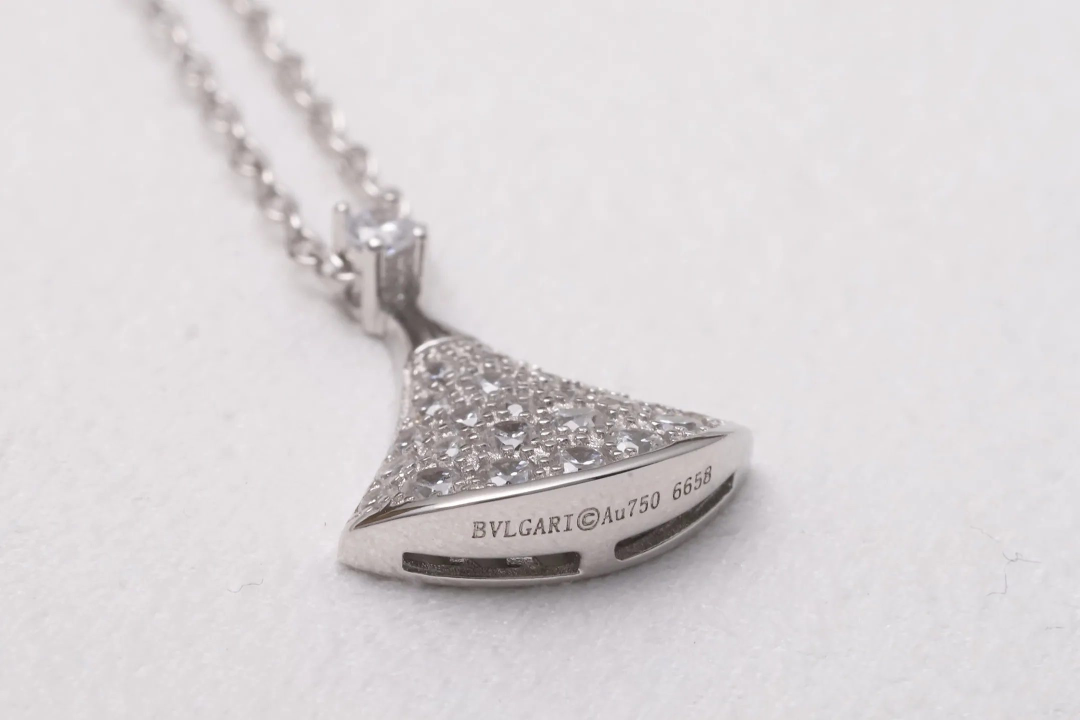 Divas' Dream Pave Diamond Pendant Necklace (Sterling Silver) D17017167 — view 5