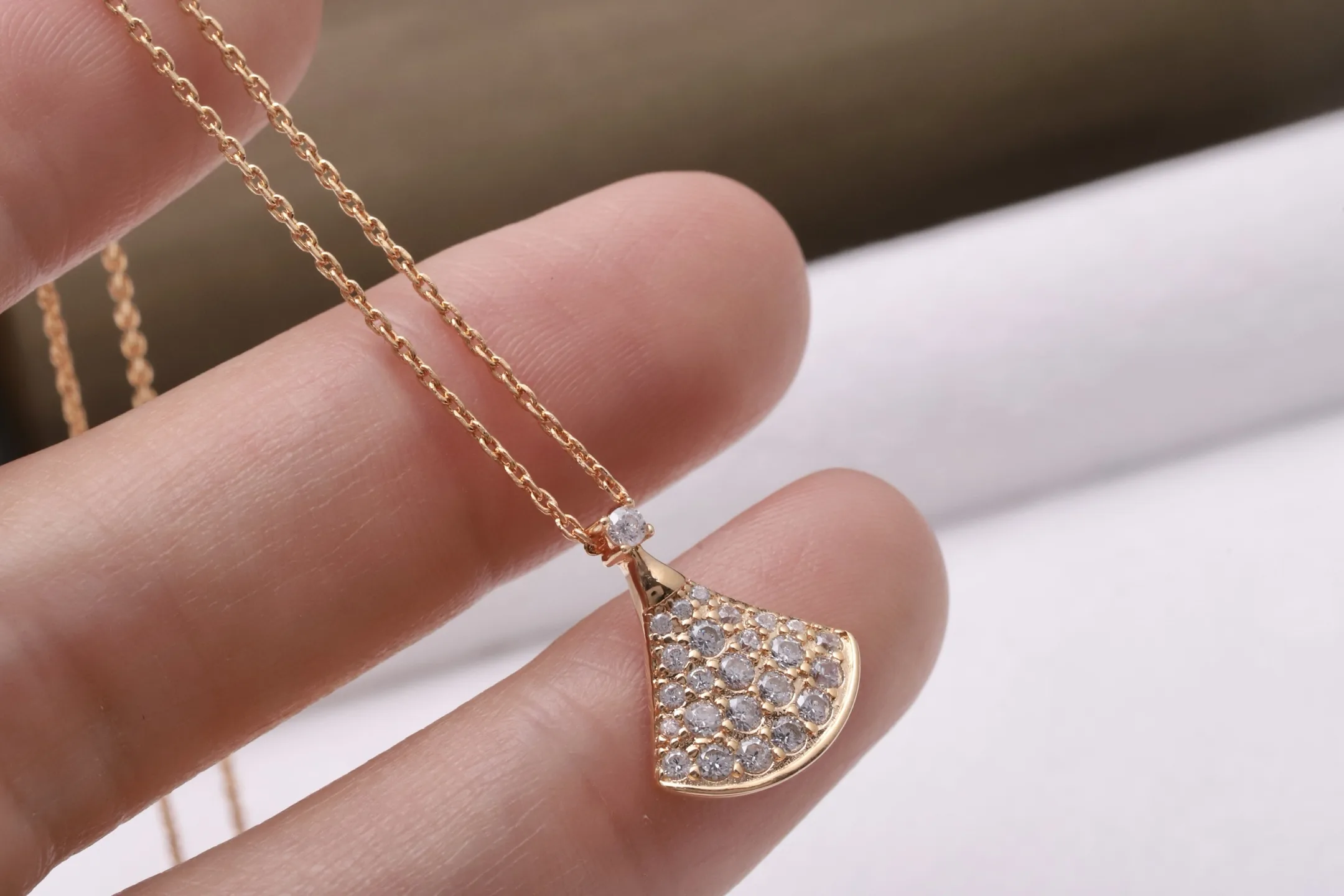 Divas' Dream Pave Diamond Pendant Necklace (Sterling Silver) D17017167 — view 7