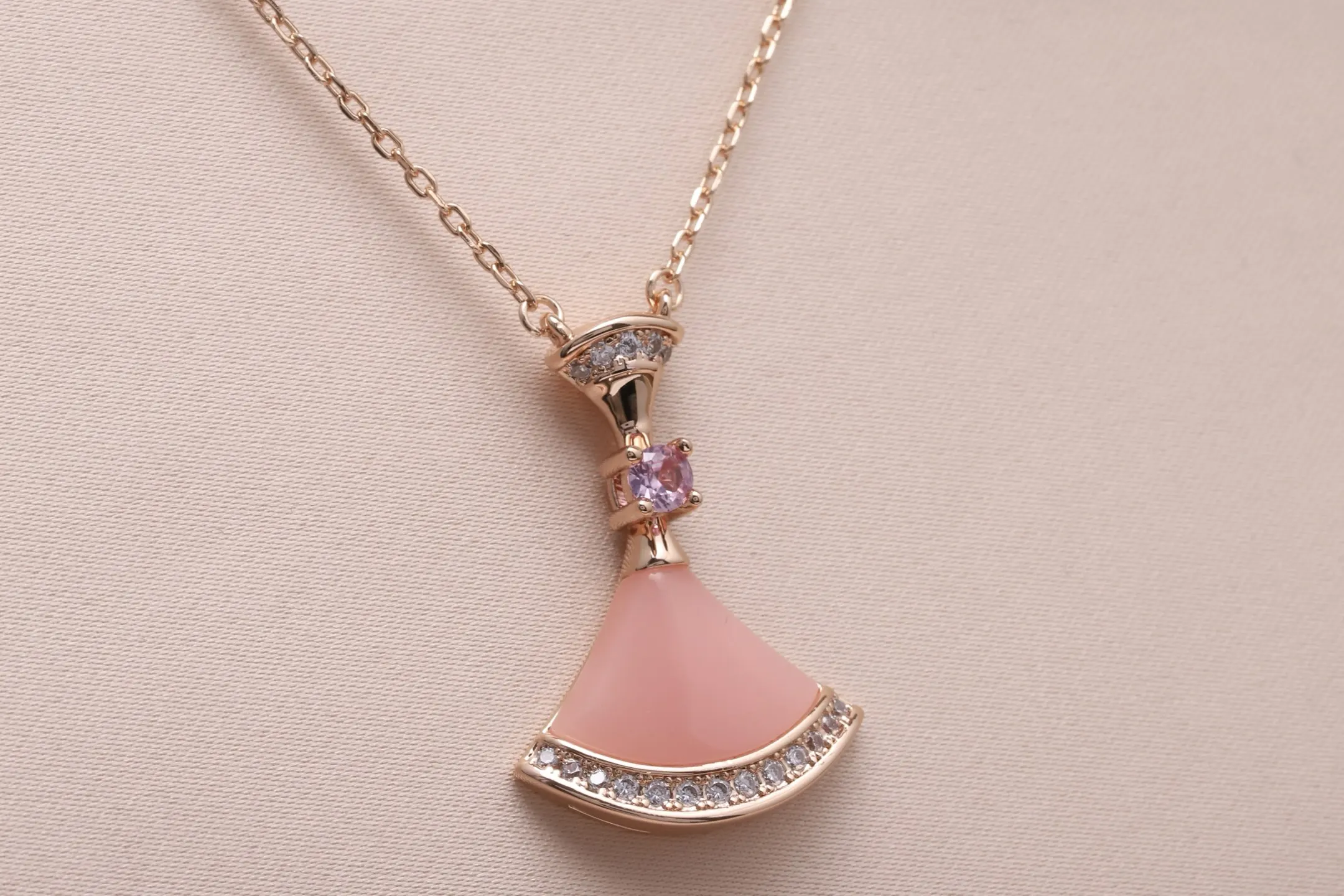 Divas' Dream Pendant Necklace in Rose Gold-Plated Silver with Pink Opal D23517160 — view 3