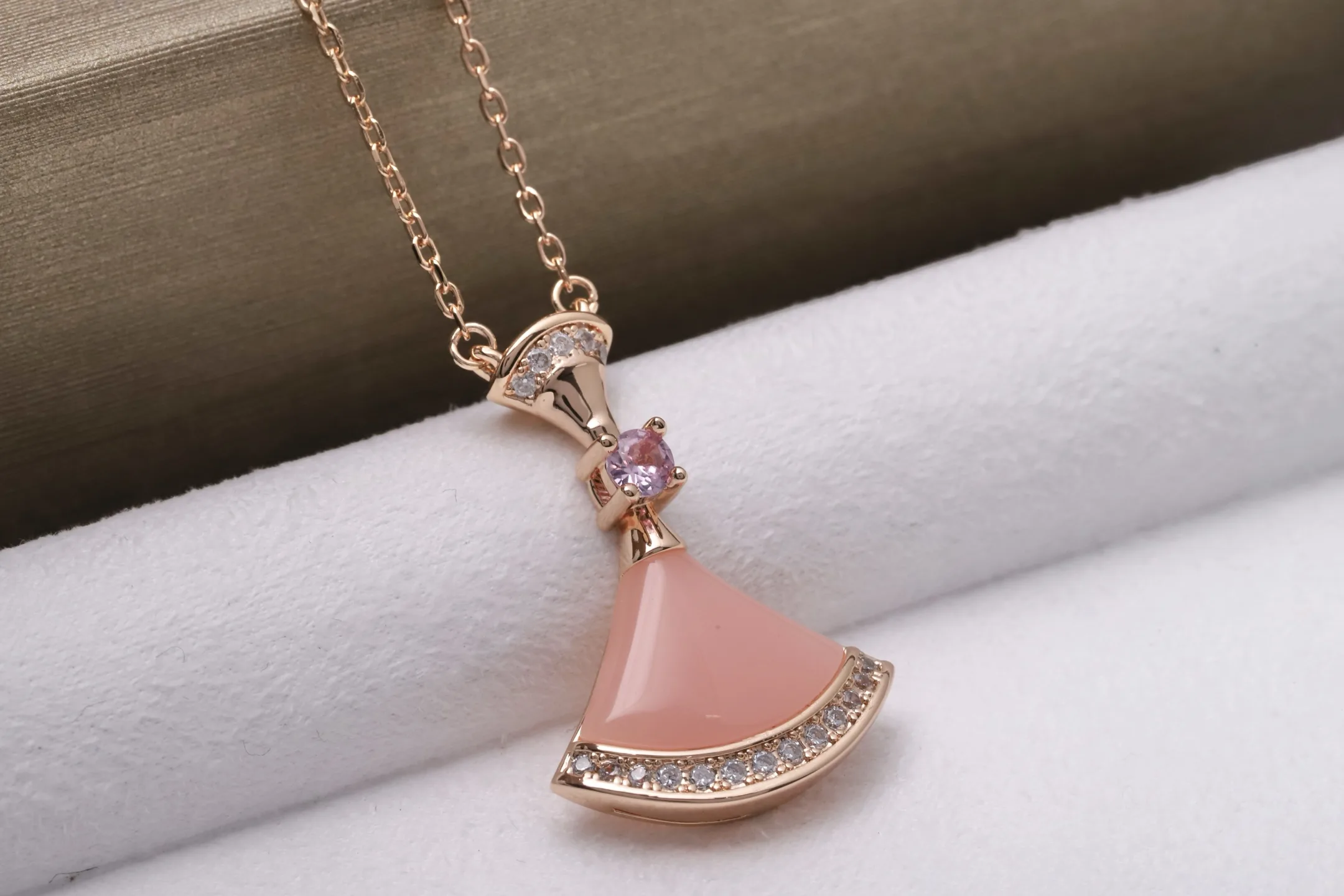 Divas' Dream Pendant Necklace in Rose Gold-Plated Silver with Pink Opal D23517160 — view 4