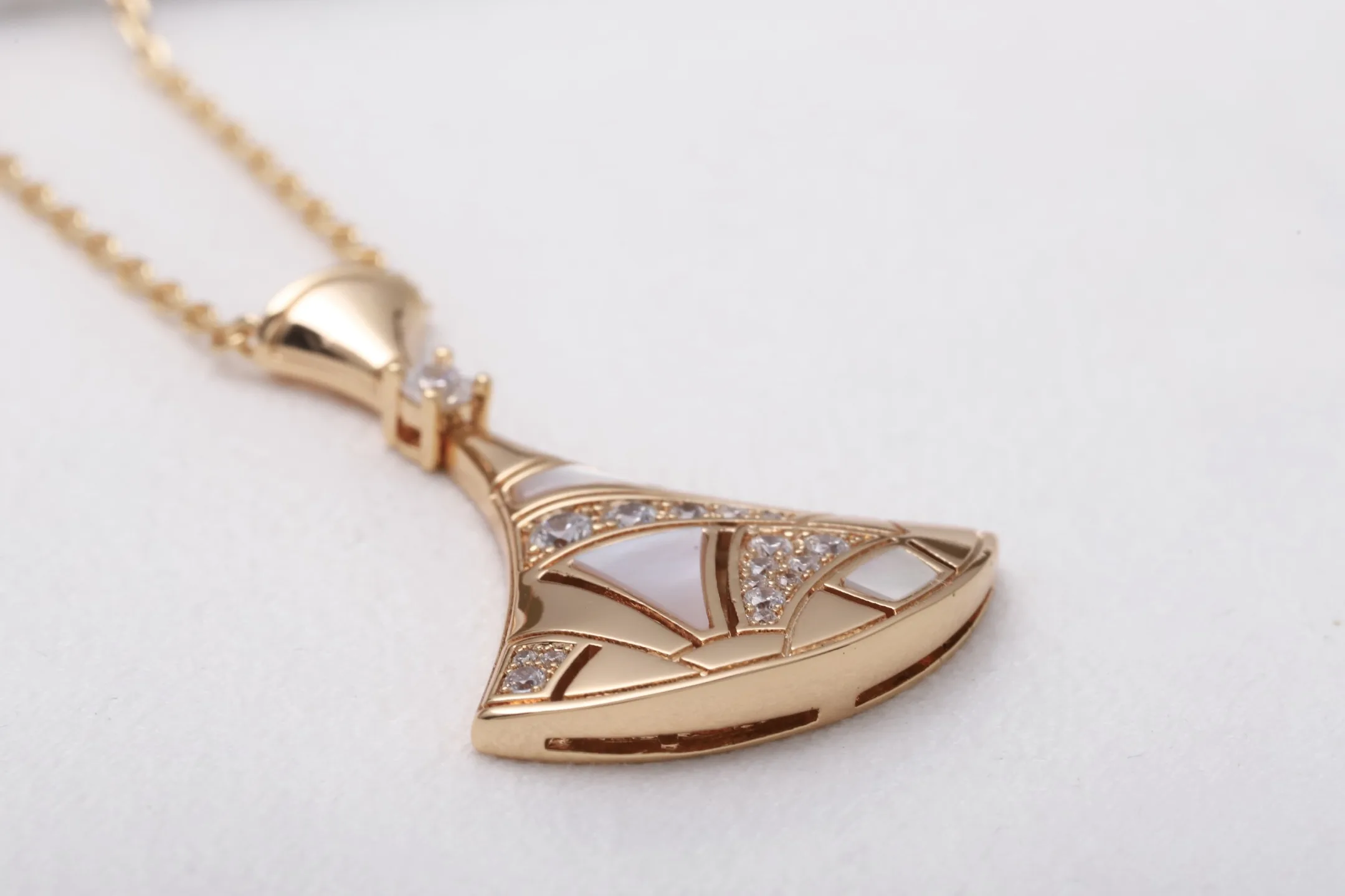Divas' Dream Mosaic Pendant Necklace (Gold-Plated Brass) D19517158 — view 5