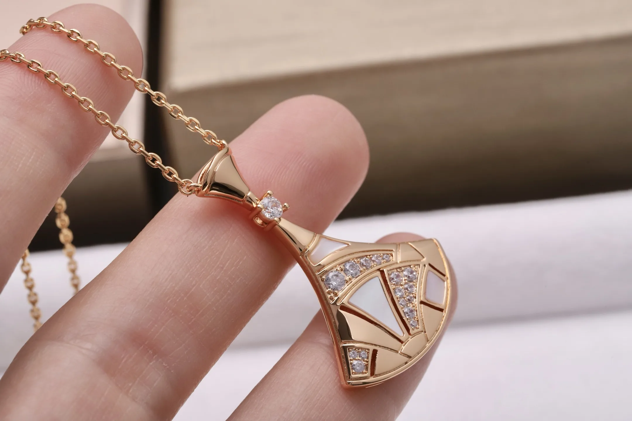 Divas' Dream Mosaic Pendant Necklace (Gold-Plated Brass) D19517158 — view 7