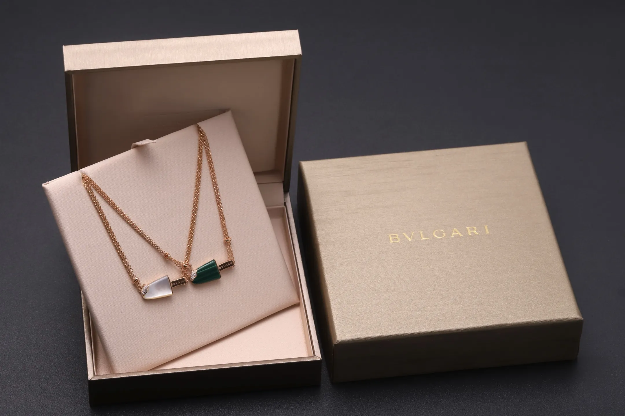 Gelati Malachite & Diamond Pendant Necklace (Gold-Plated Brass) D20517163 — view 2
