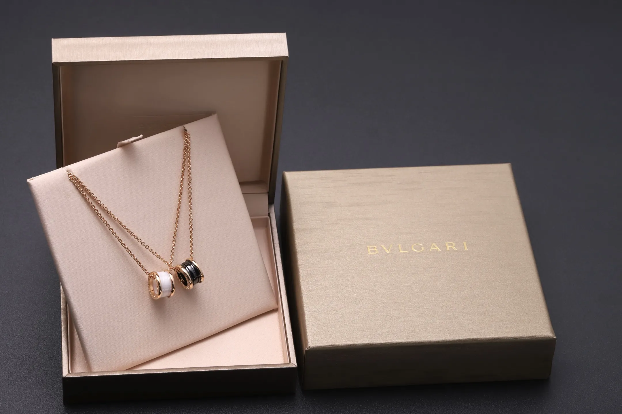 B.zero1 Ceramic Pendant Necklace (Sterling Silver) D29517135 — view 2