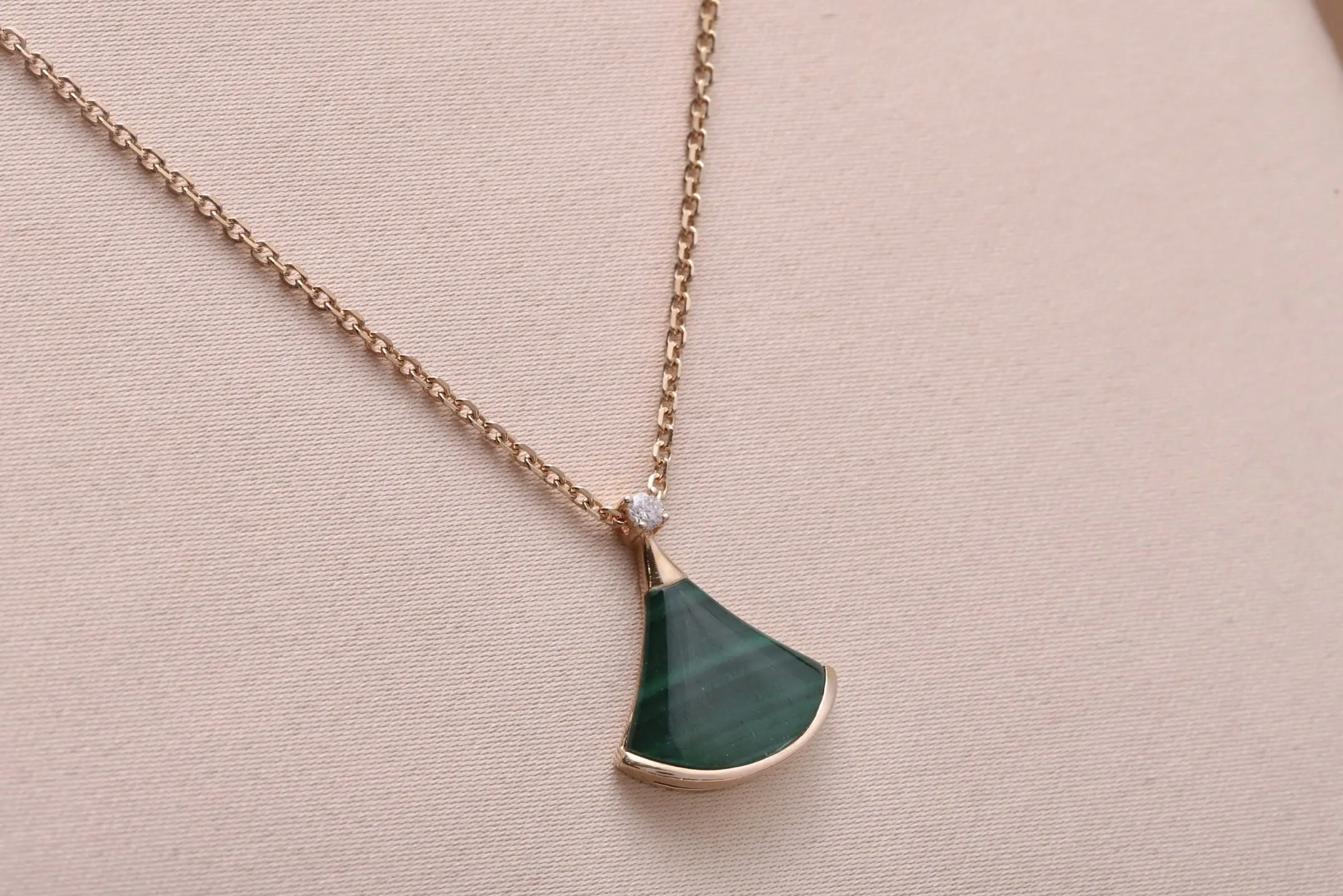 Divas' Dream Malachite Pendant Necklace (Sterling Silver) D19016969 — view 3