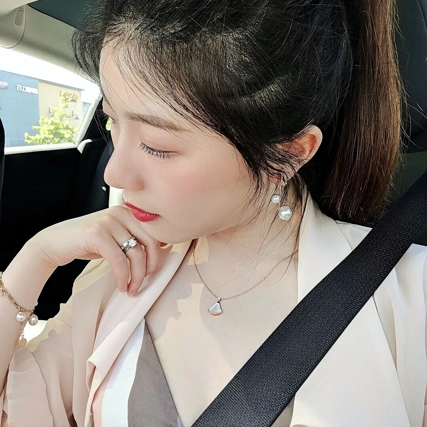 Divas' Dream Mother-of-Pearl Pendant Necklace (Gold-Plated Brass) D13016967 — view 12