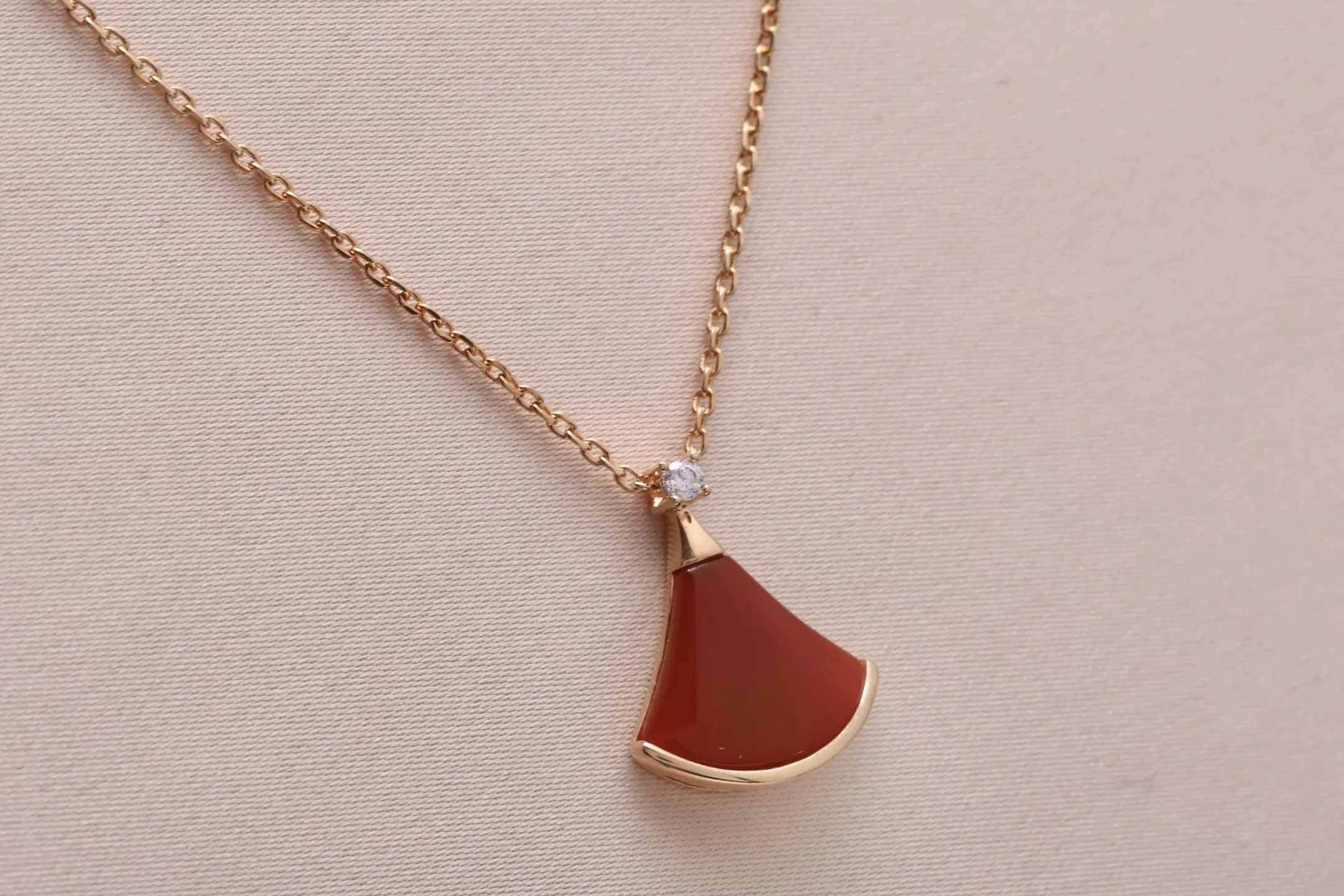 Divas' Dream Carnelian Pendant Necklace (Sterling Silver) D19016968 — view 3