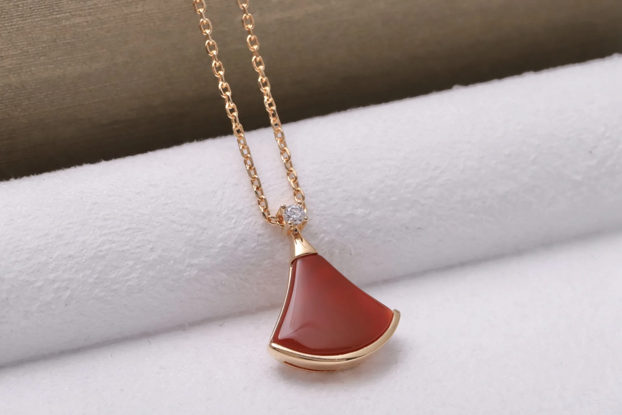 Divas' Dream Carnelian Pendant Necklace (Sterling Silver) D19016968 — view 4