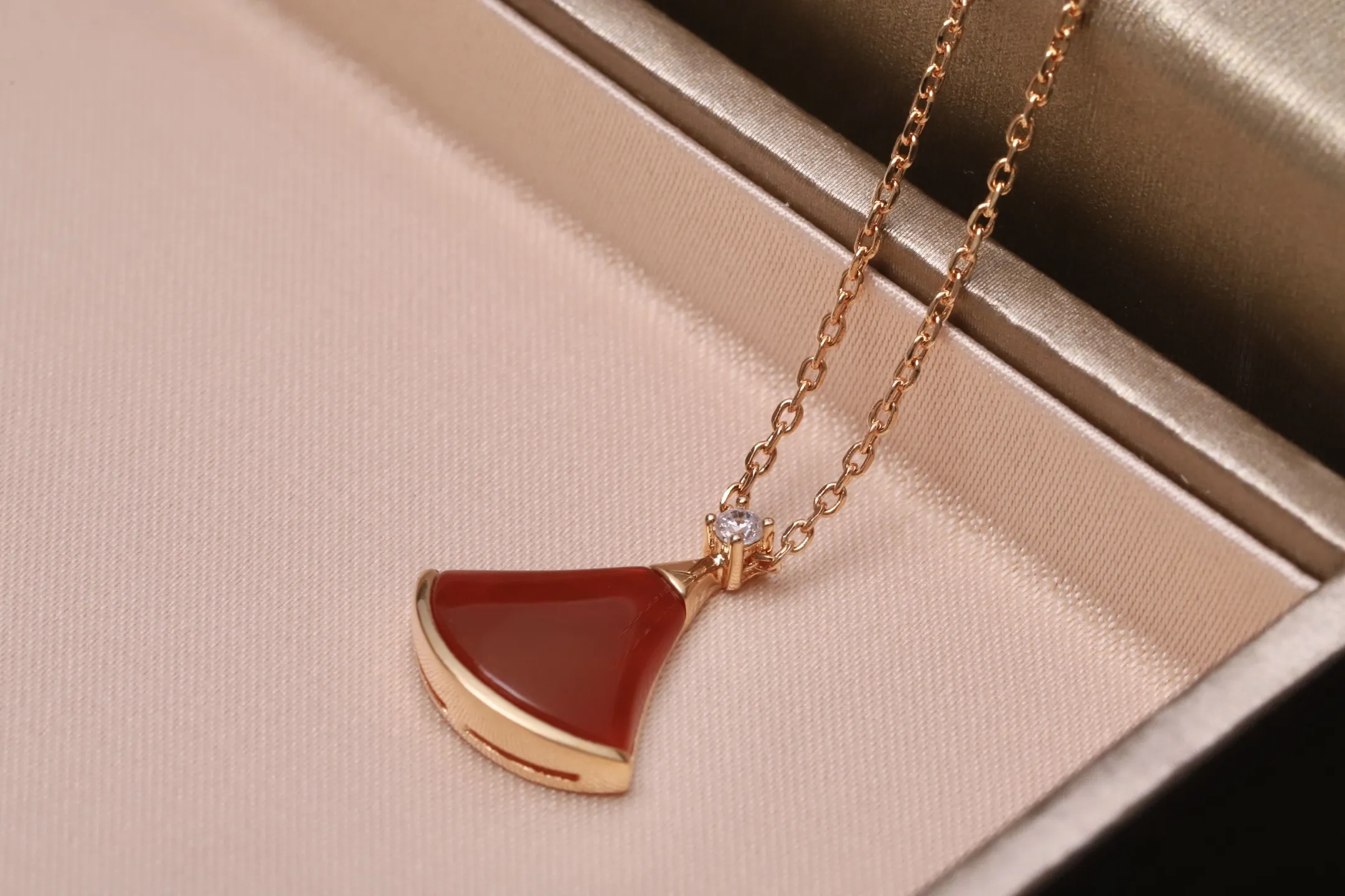 Divas' Dream Carnelian Pendant Necklace (Sterling Silver) D19016968 — view 5