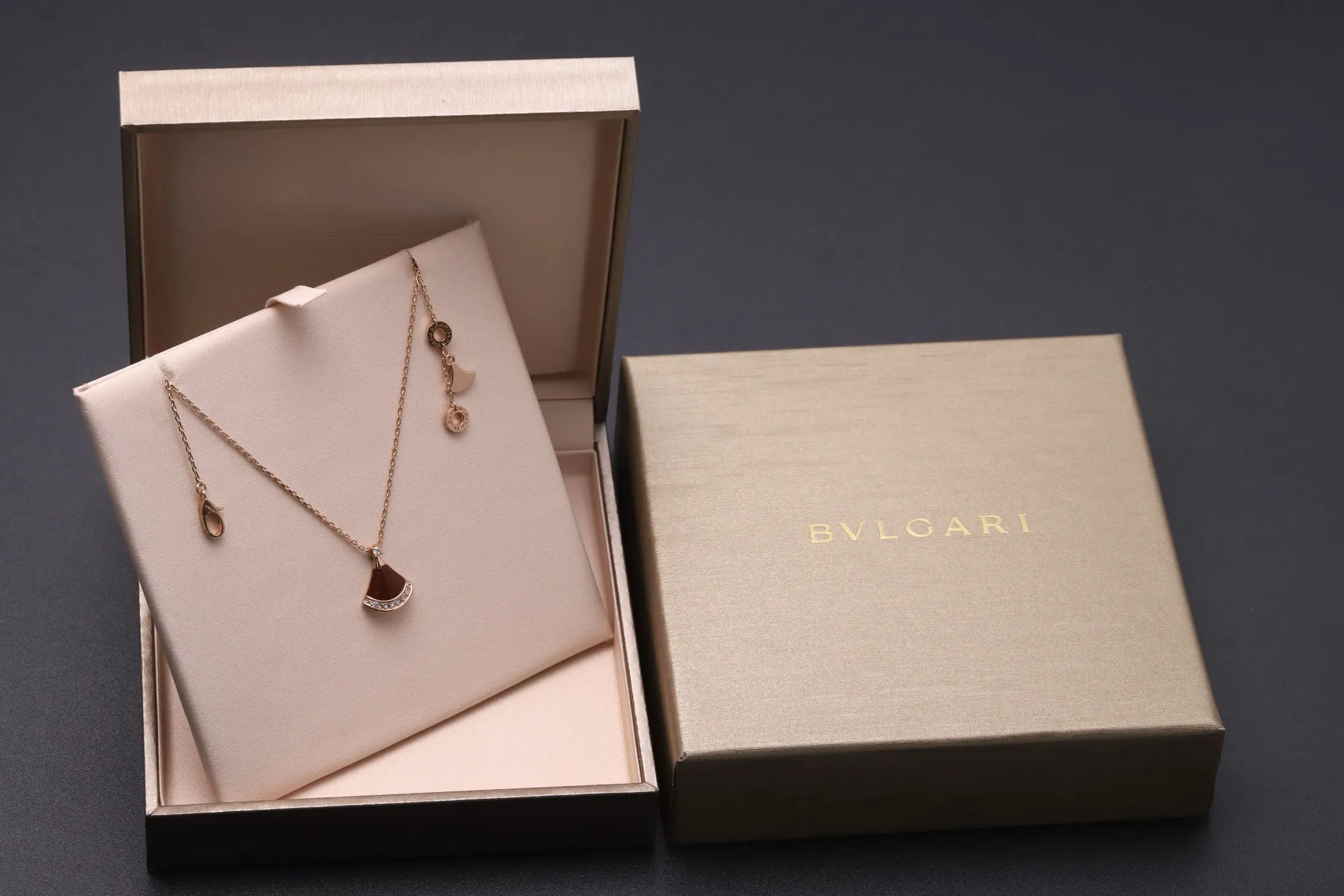 Divas' Dream Carnelian Pendant Necklace (Gold-Plated Brass) D14017134 — view 2