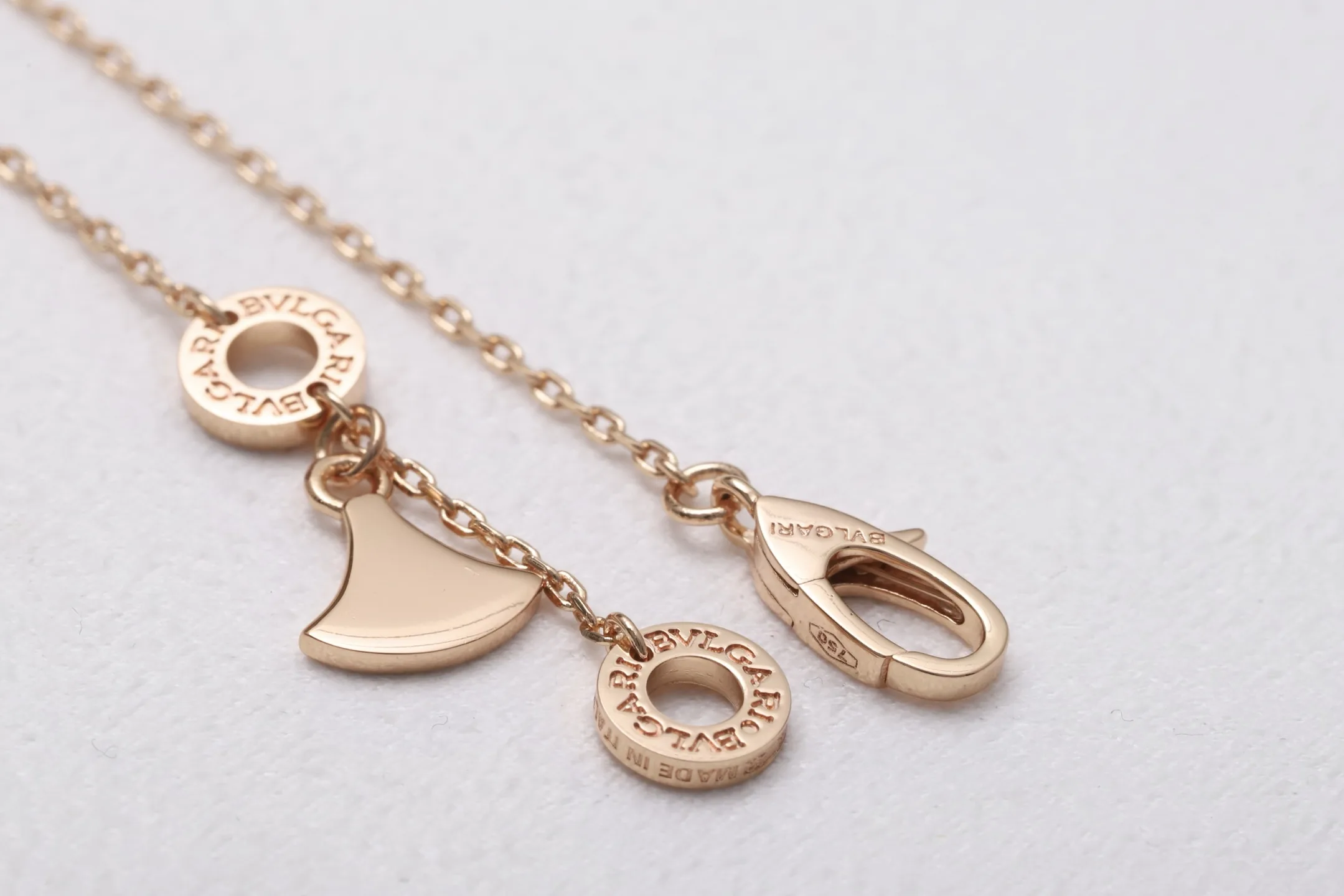 Divas' Dream Carnelian Pendant Necklace (Gold-Plated Brass) D14017134 — view 8