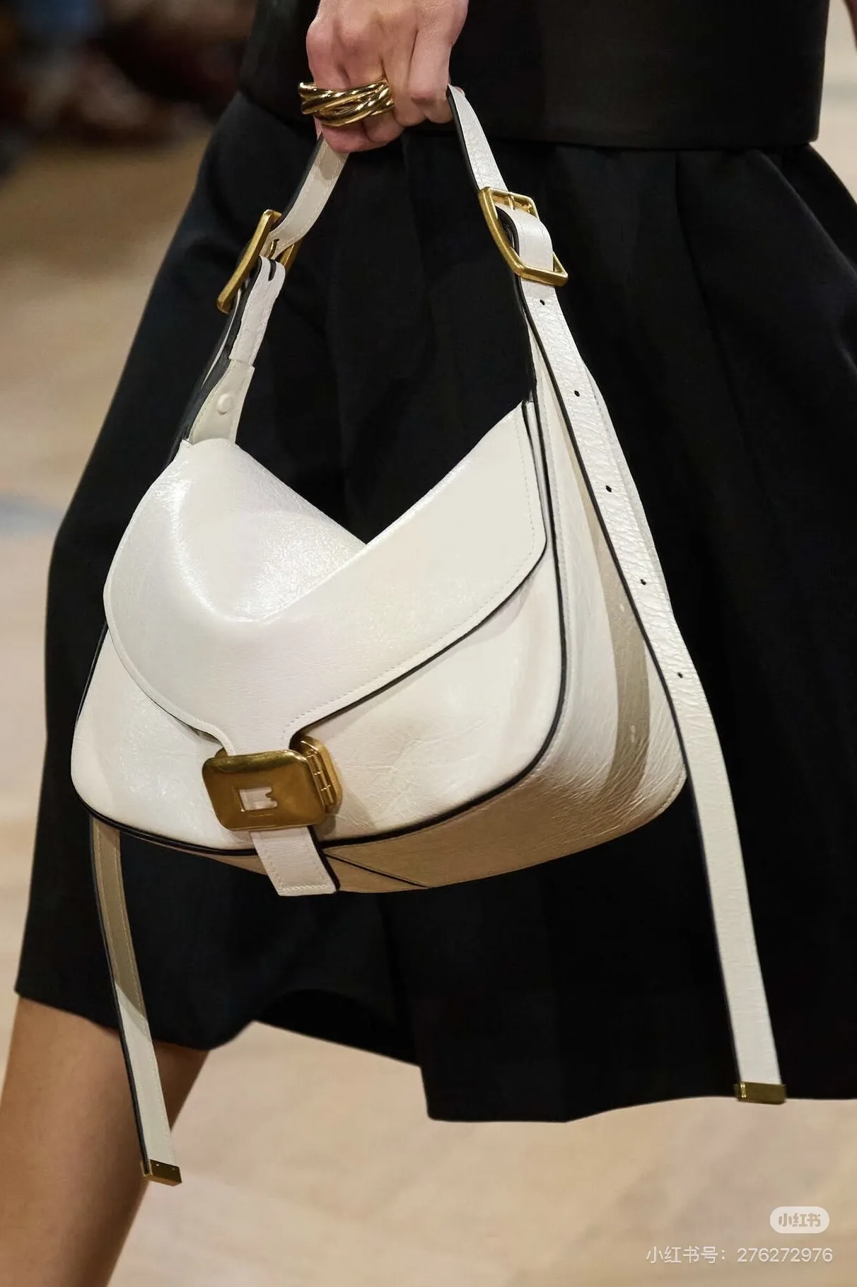 Balenciaga Clicca Shoulder Bag D40018398 — view 9
