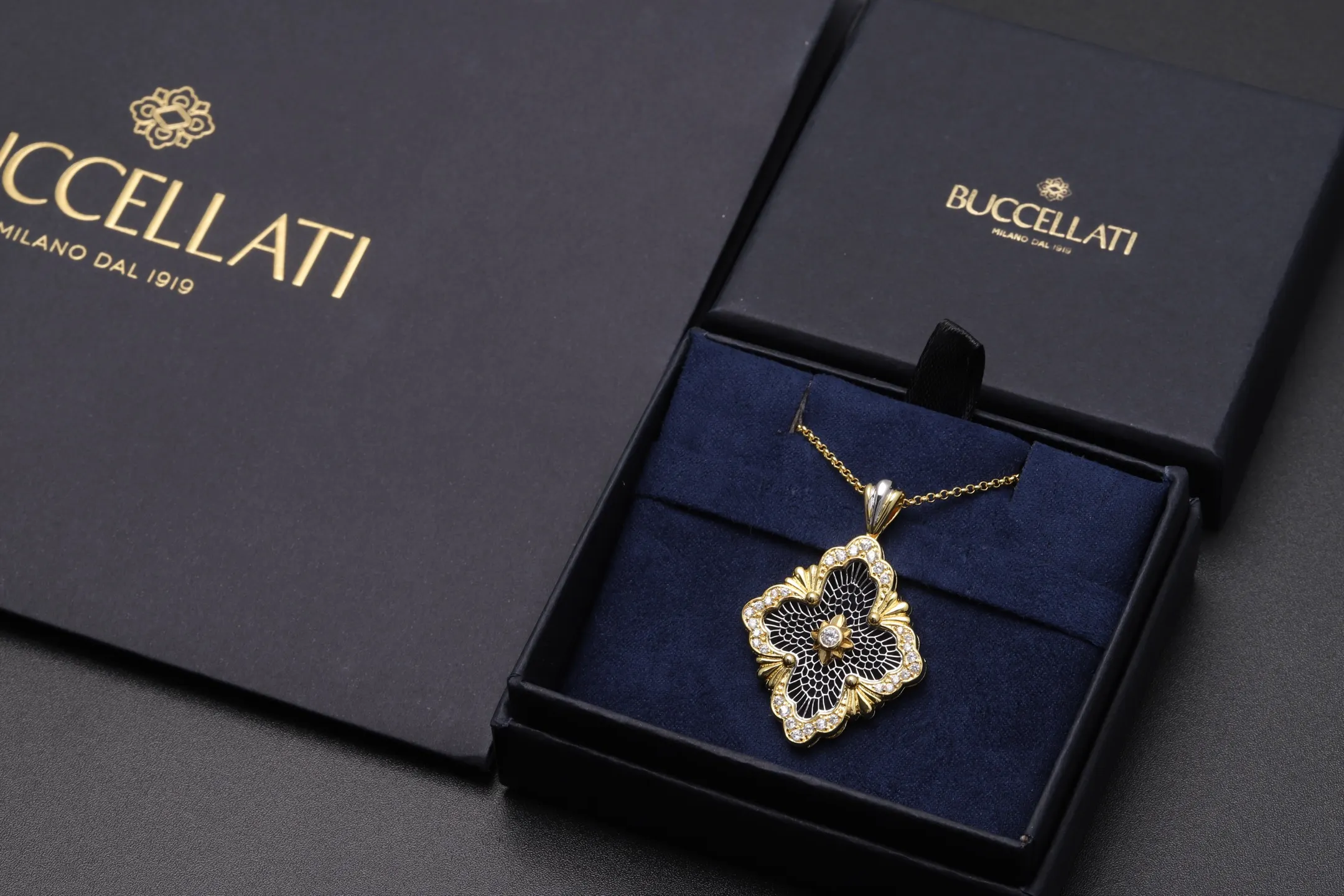Opera Tulle Pendant Necklace (Gold-Plated Brass) D15016603 — view 2