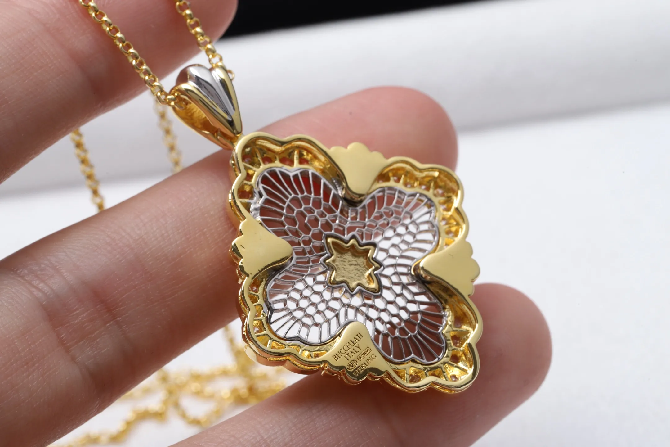 Opera Tulle Pendant Necklace (Gold-Plated Brass) D15016603 — view 5