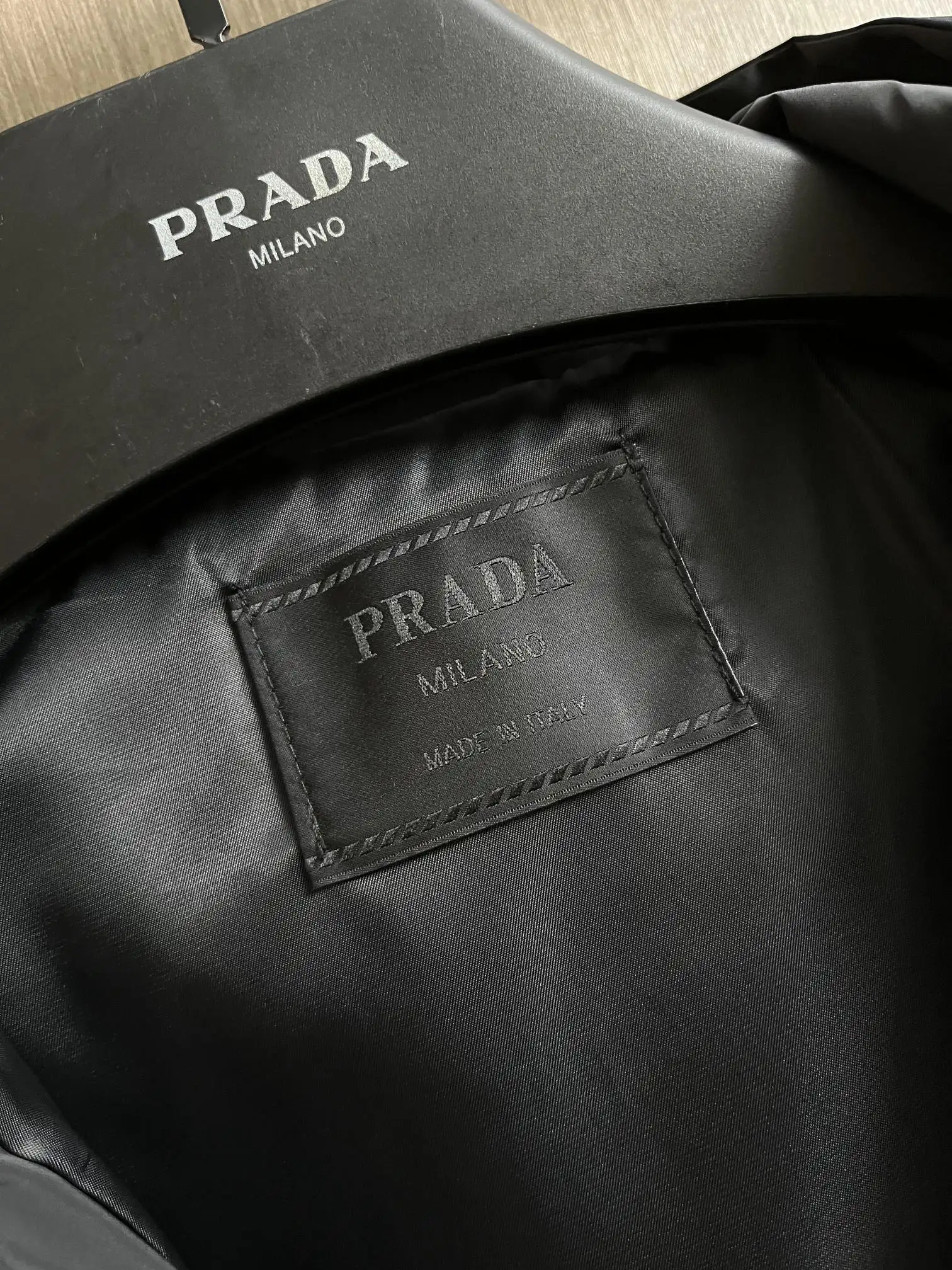 Logo-Plaque Hooded Shell Jacket D25014329 — view 4