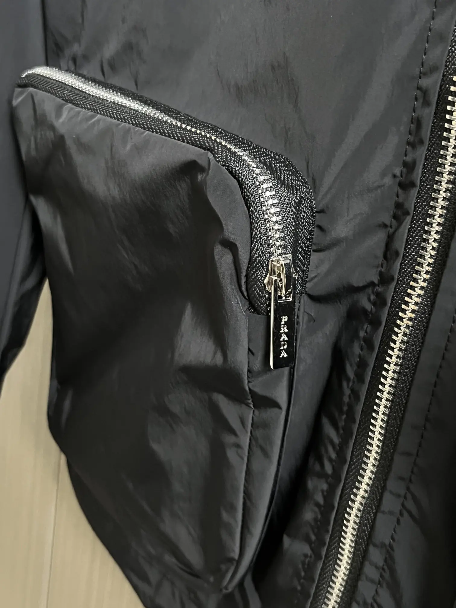Logo-Plaque Hooded Shell Jacket D25014329 — view 7