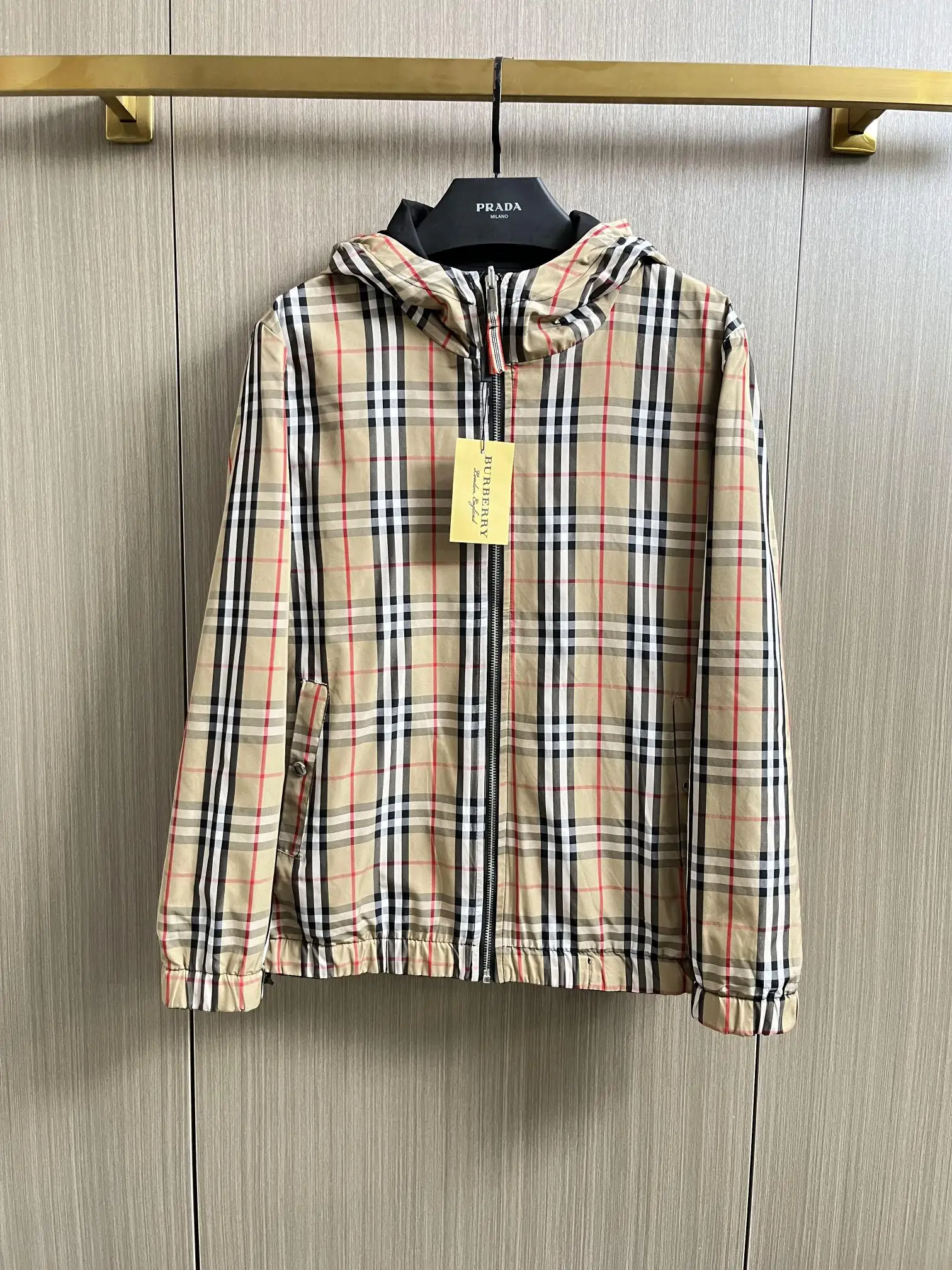 Reversible Check-Lined Hooded Jacket D26014330 — view 3