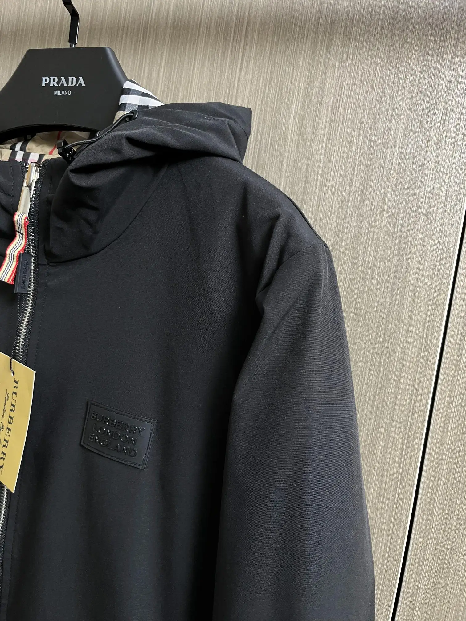 Reversible Check-Lined Hooded Jacket D26014330 — view 5